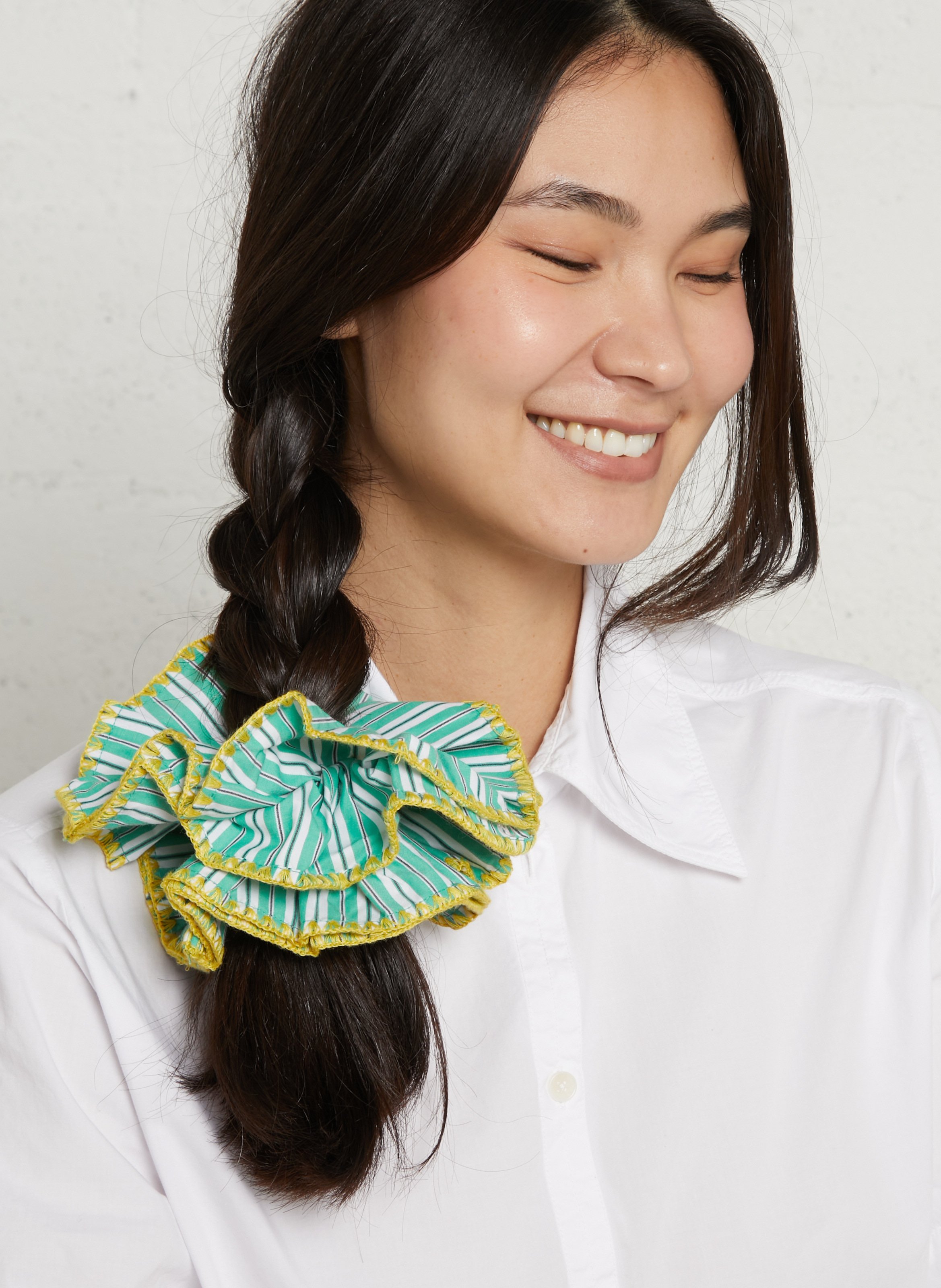 Bedruckter Scrunchie LA PETITE ETOILE Grun