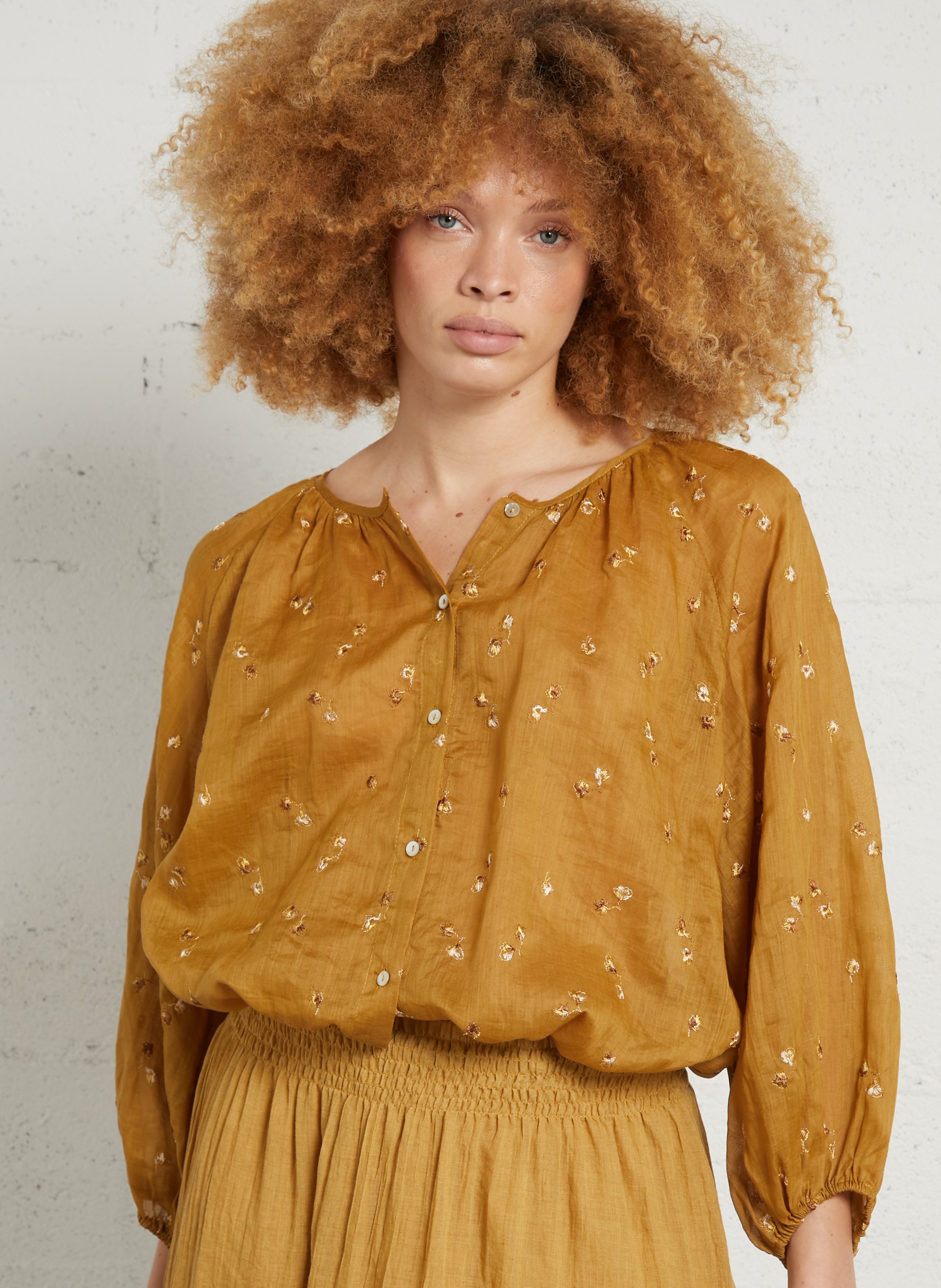 Rechte blouse met geborduurde details JC SOPHIE