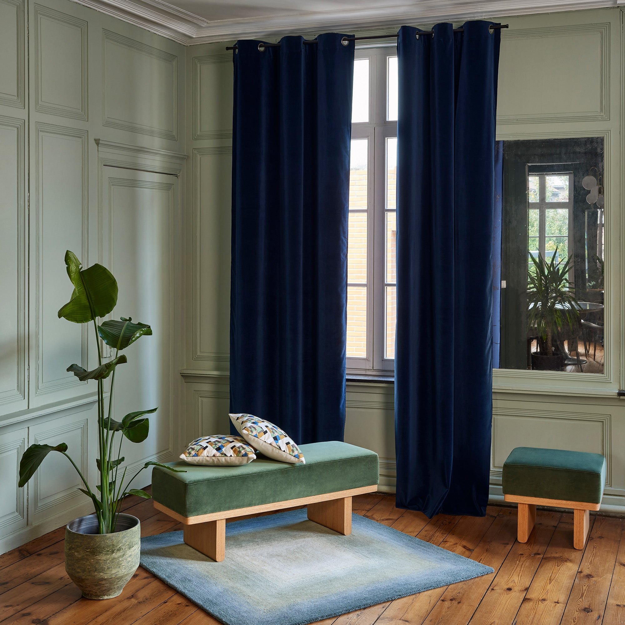 Curtain with gilt eyelets MADURA