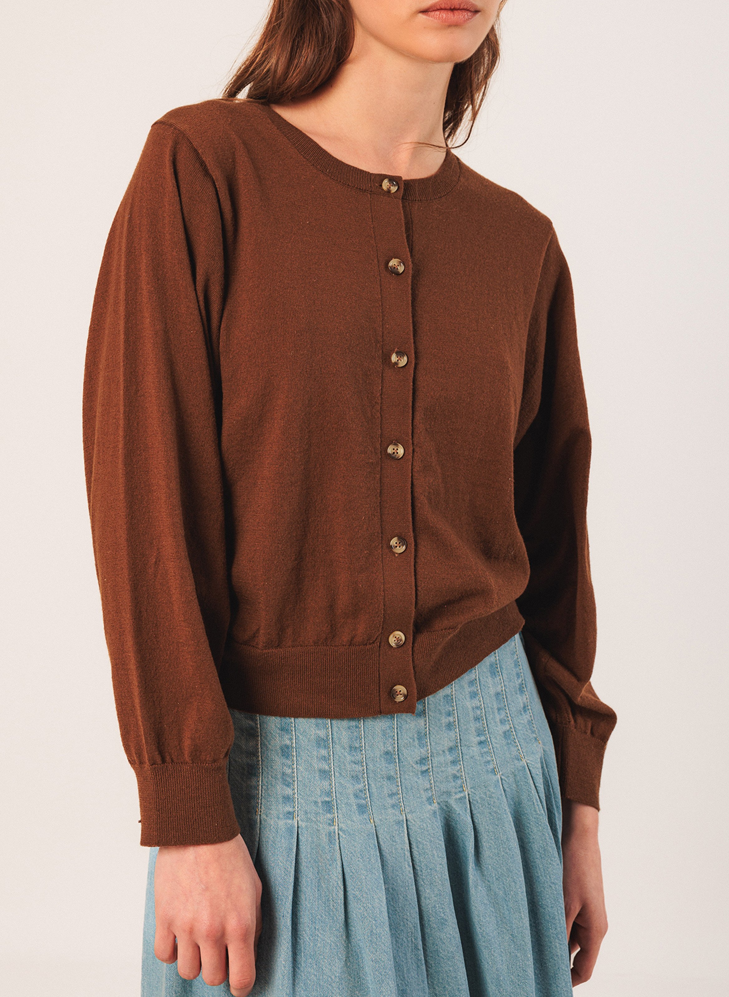 Gilet col rond en coton bio mélangé INDI & COLD Marron