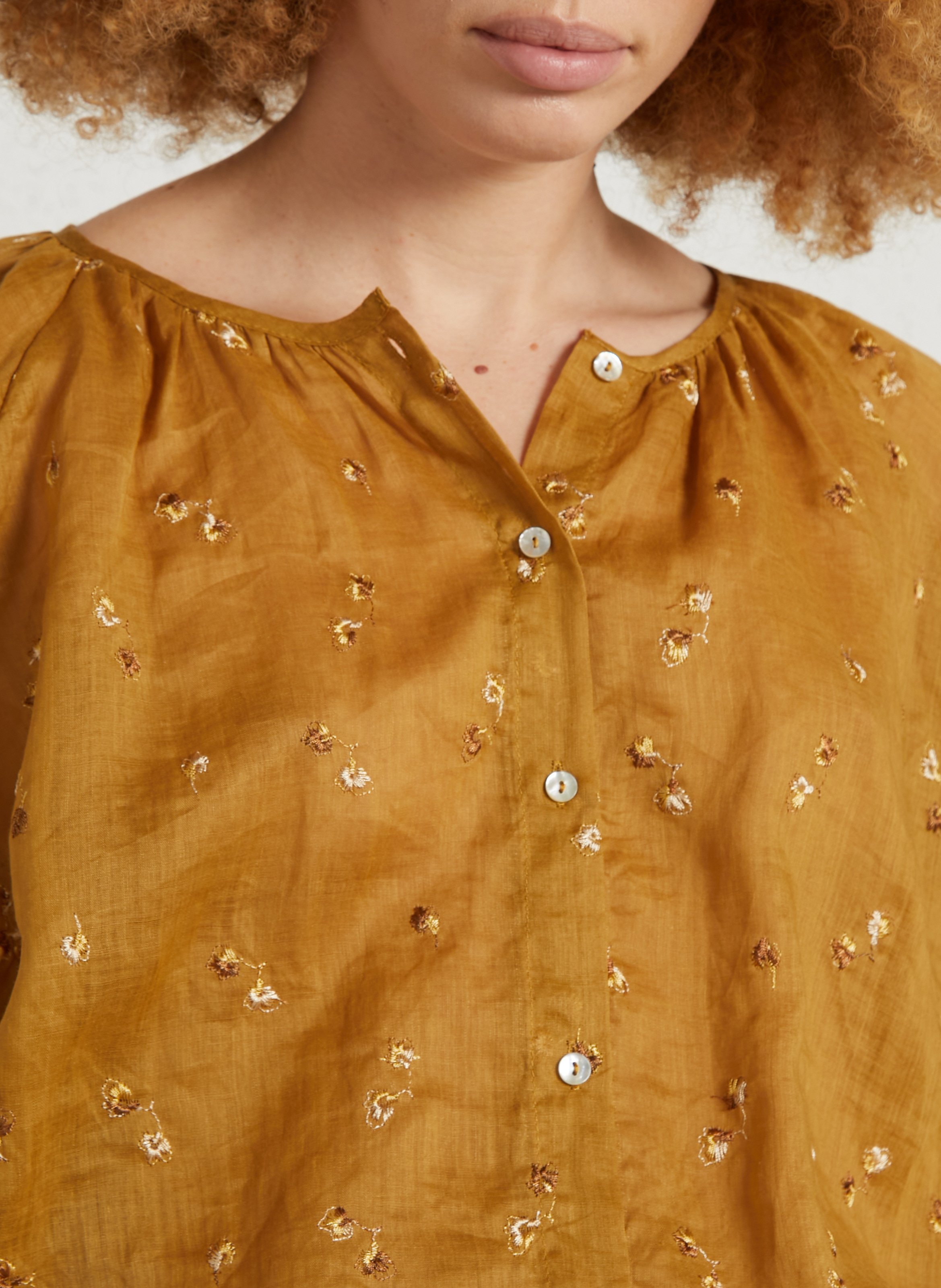 Rechte blouse met geborduurde details Bruin