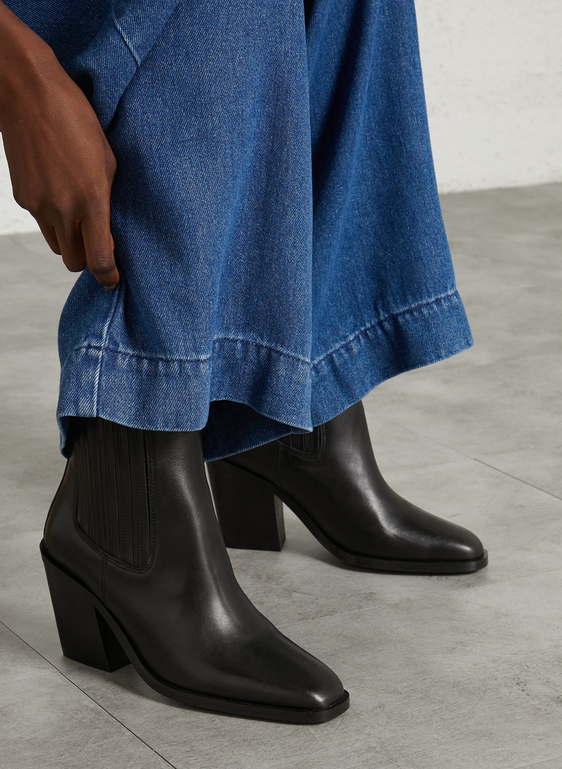 Leather ankle boots MELLOW YELLOW Black