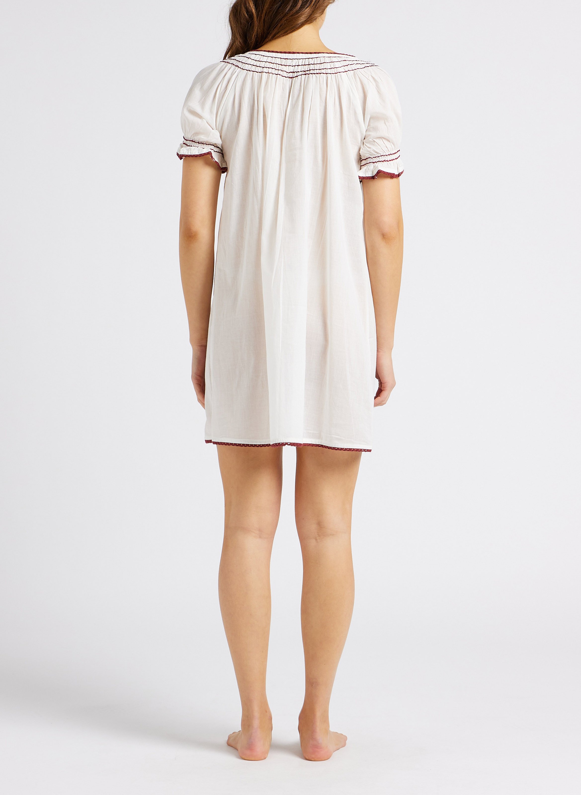 Korte, katoenen jurk met borduursel en tuniekhals GERMAINE DES PRES Wit