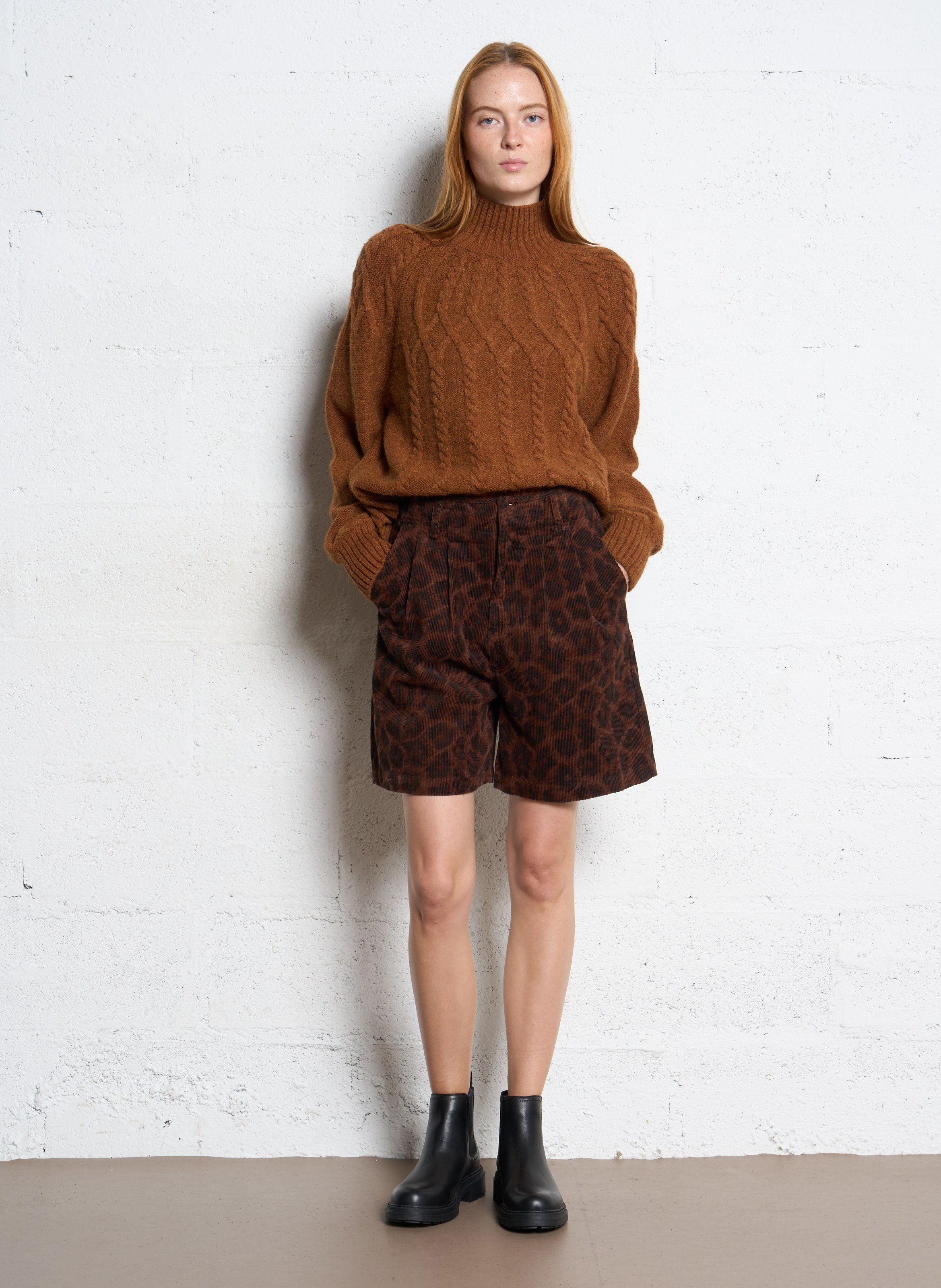 Kurze High-Waist-Hose aus Baumwolle THE KORNER Braun