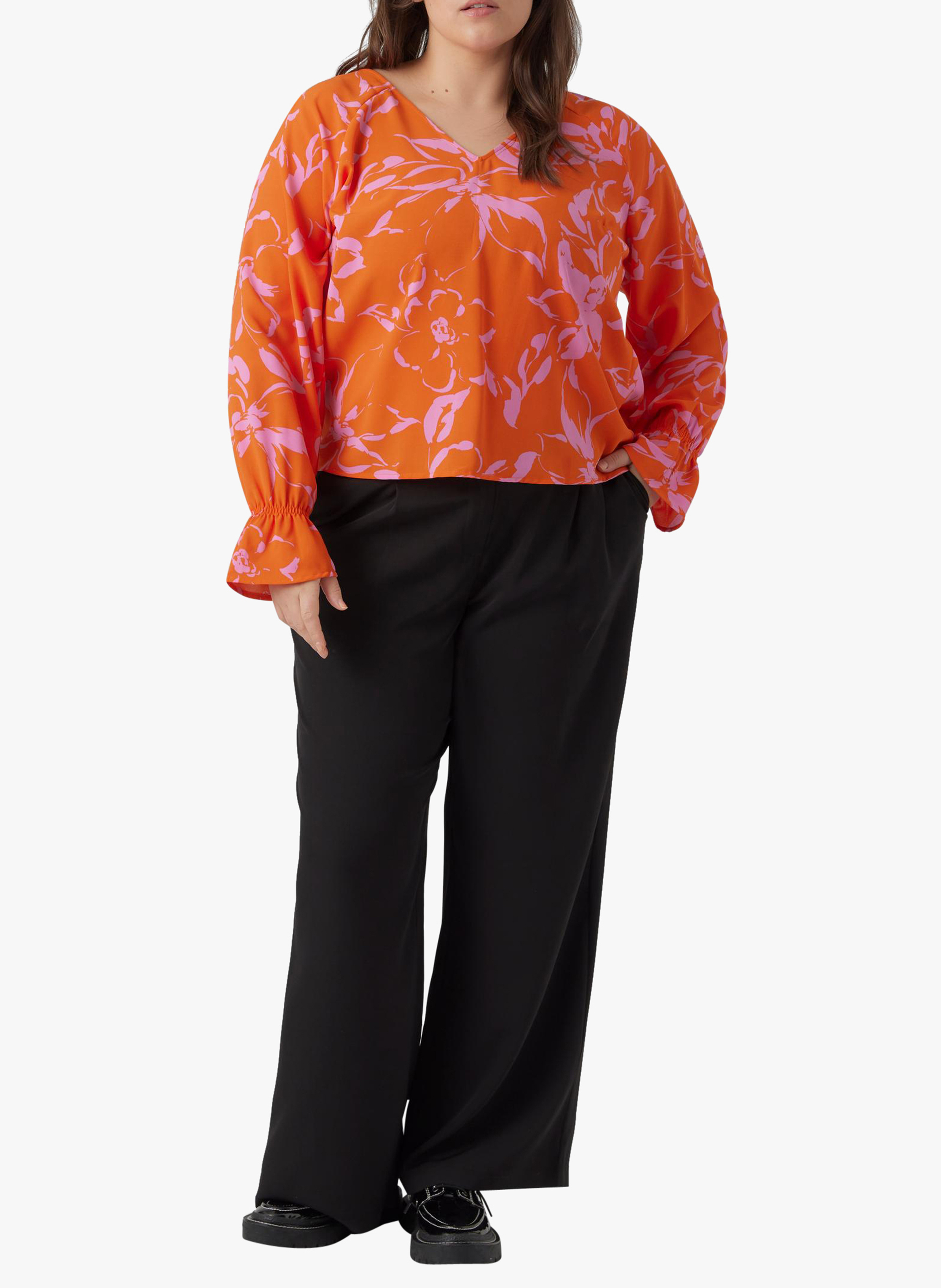 Blouse à col V imprimée VERO MODA CURVE Orange