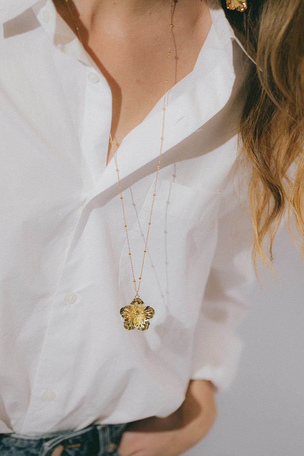 Silver plated flower pendant Golden