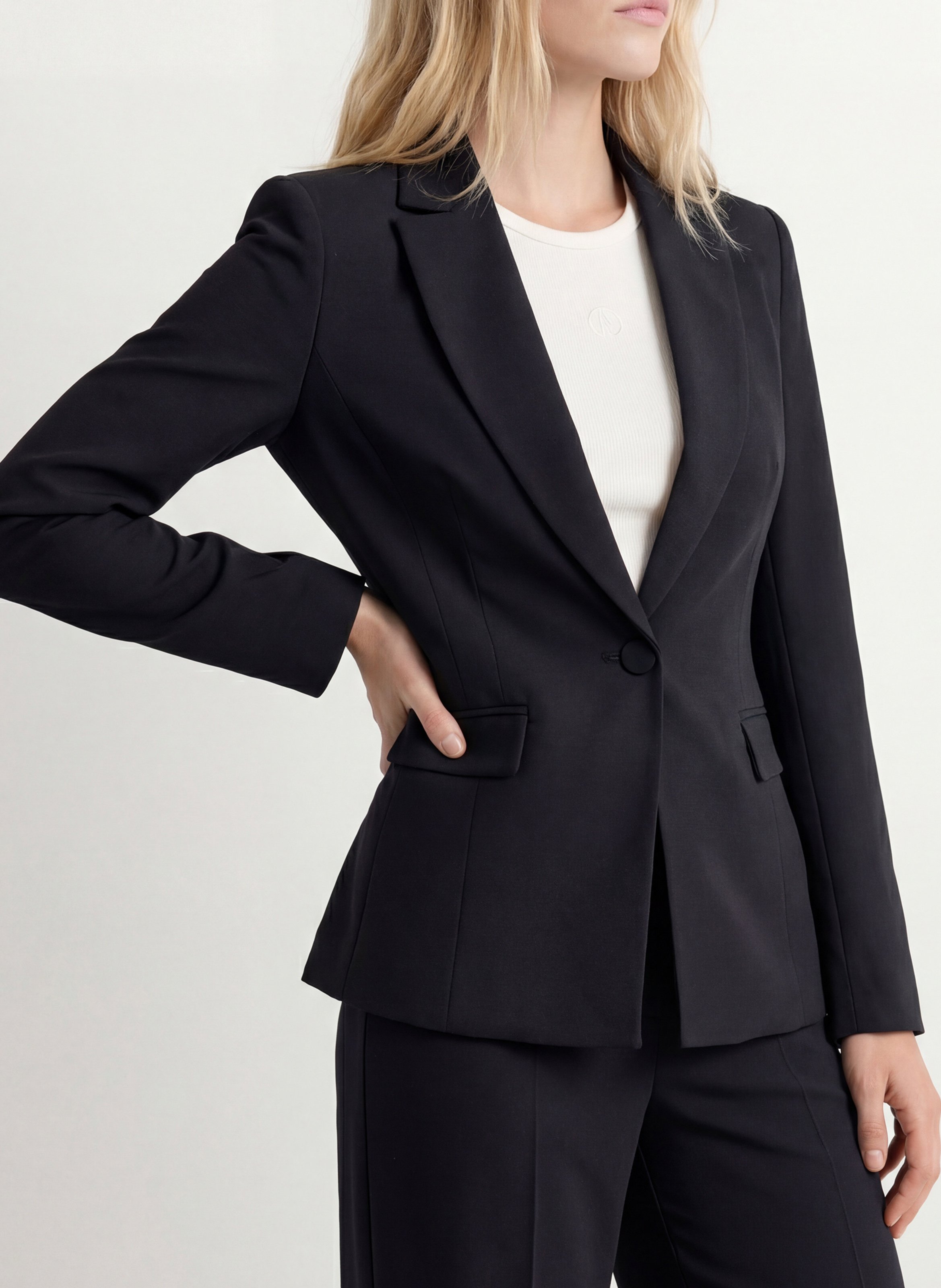 Taillierter Blazer KOOKAI Schwarz