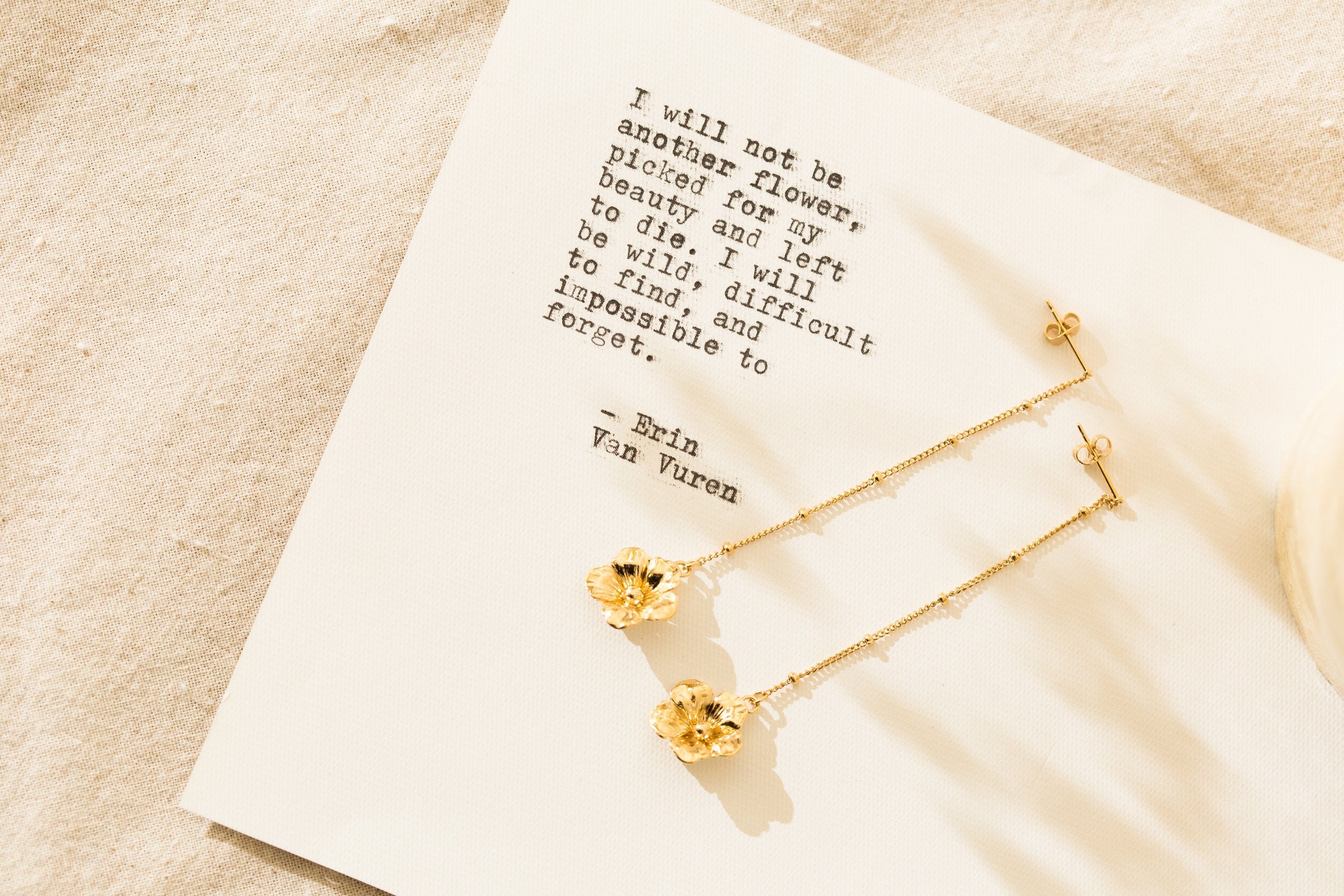 Dangling earrings with gold-plated floral design MONSIEUR SIMONE Golden