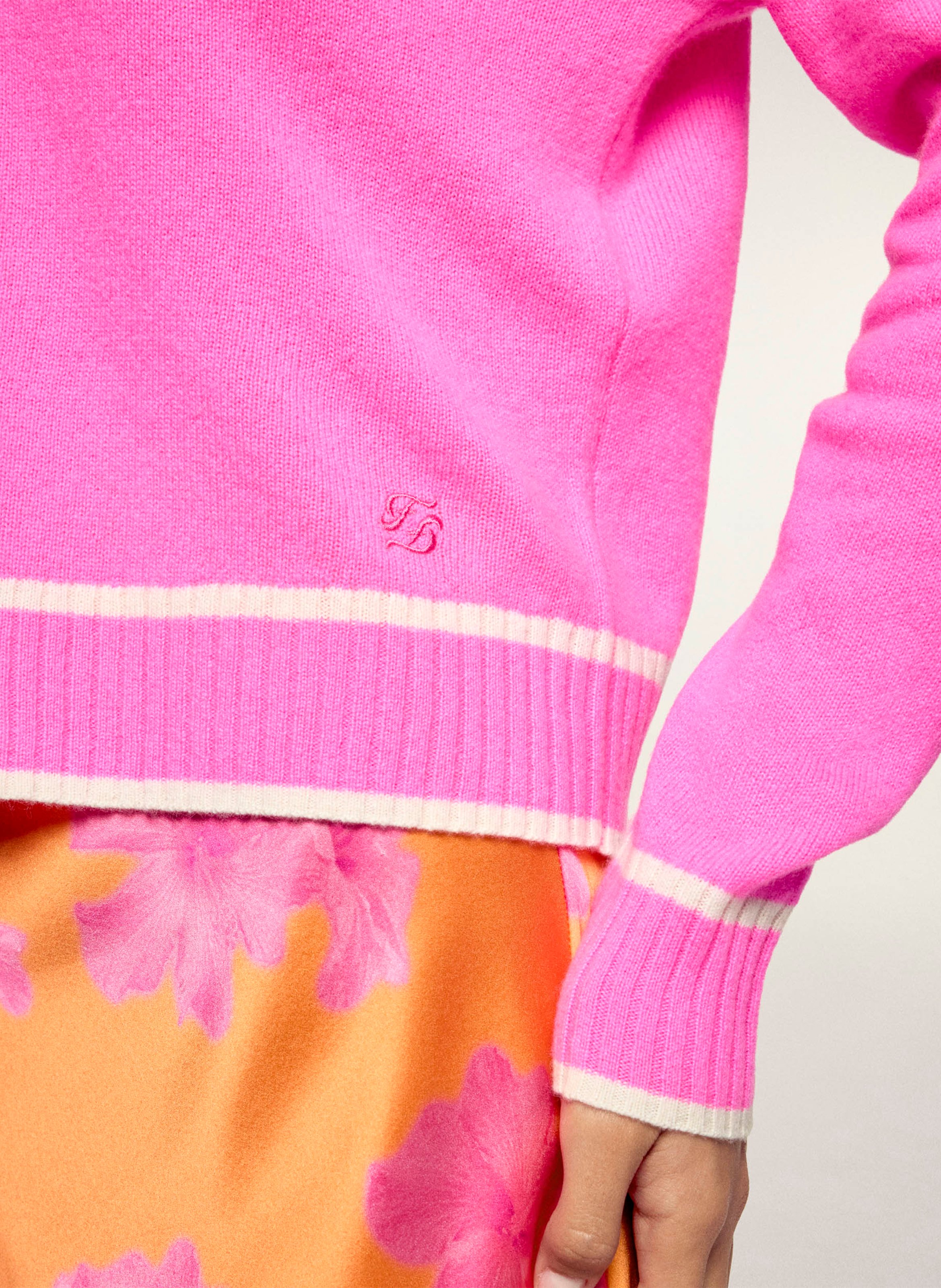 Rechte trui van kasjmier met V-hals FROM FUTURE Roze