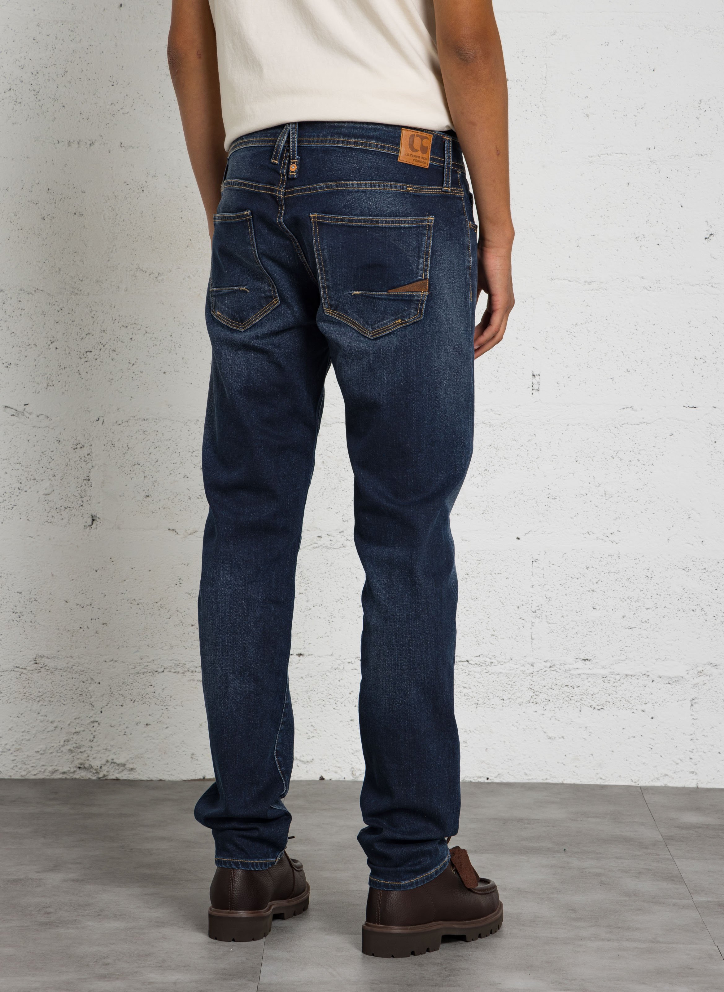 Gerade Jeanshose in Roh-Denim LE TEMPS DES CERISES Blau