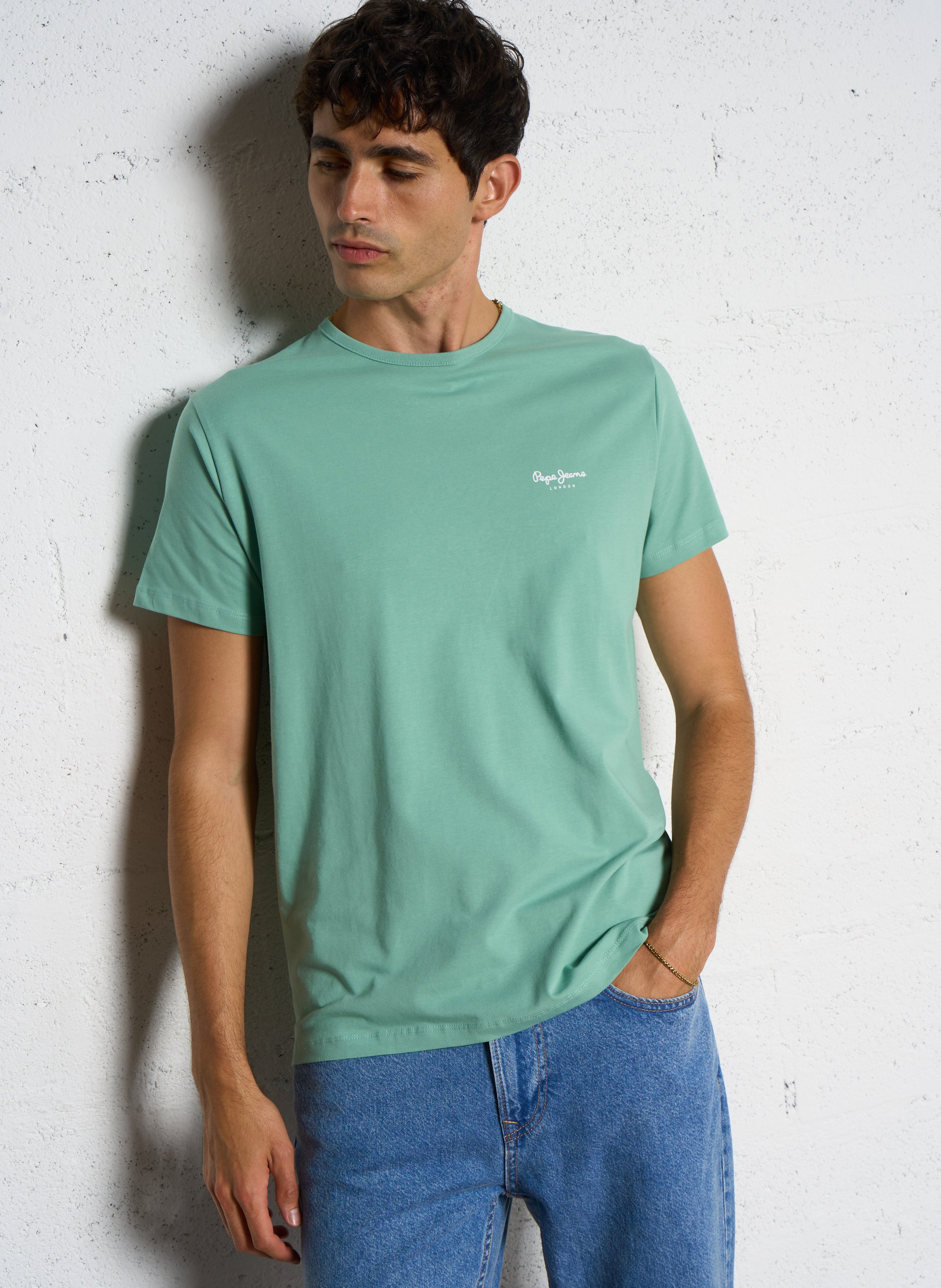 Solid straight t-shirt with chest logo. PEPE JEANS Green