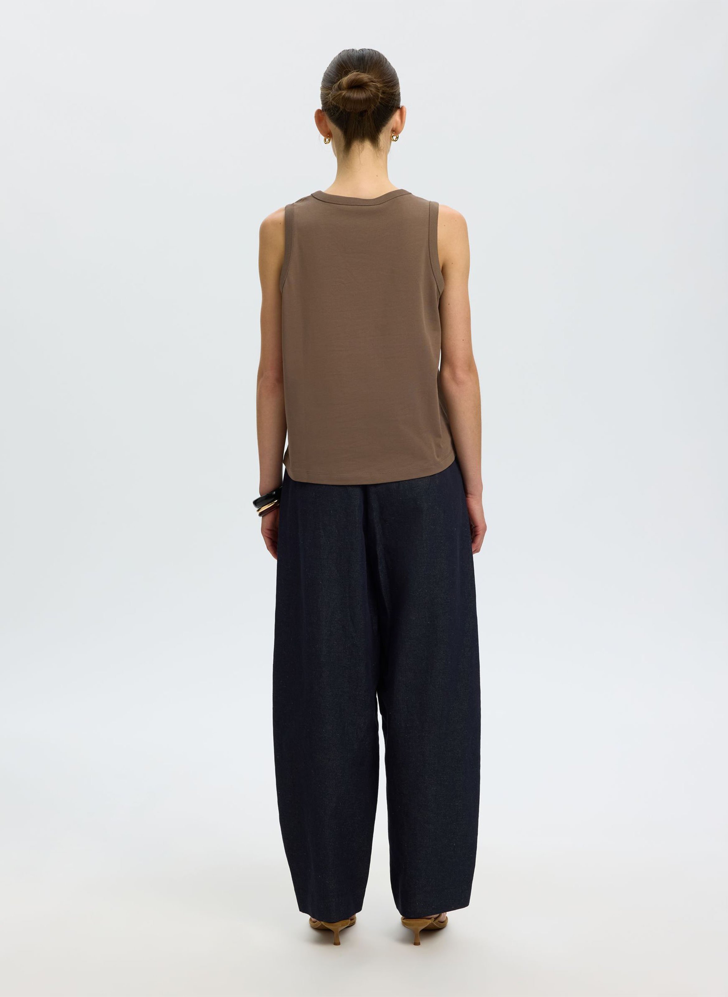 Straight round neck tank top in organic cotton SELECTED Brown