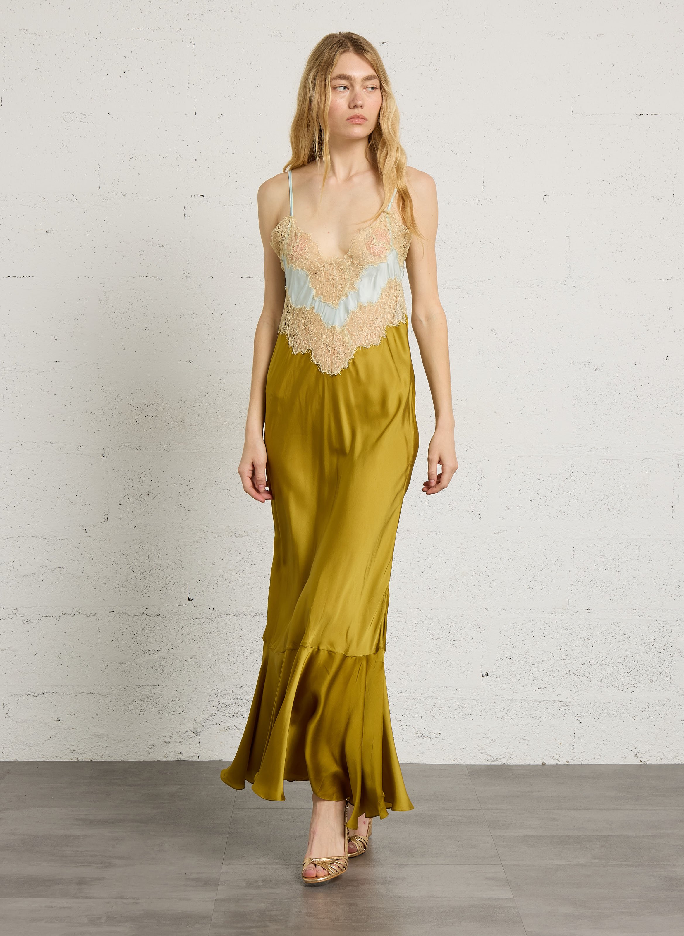 Fitted long dress with lace detail MES DEMOISELLES Multicolored