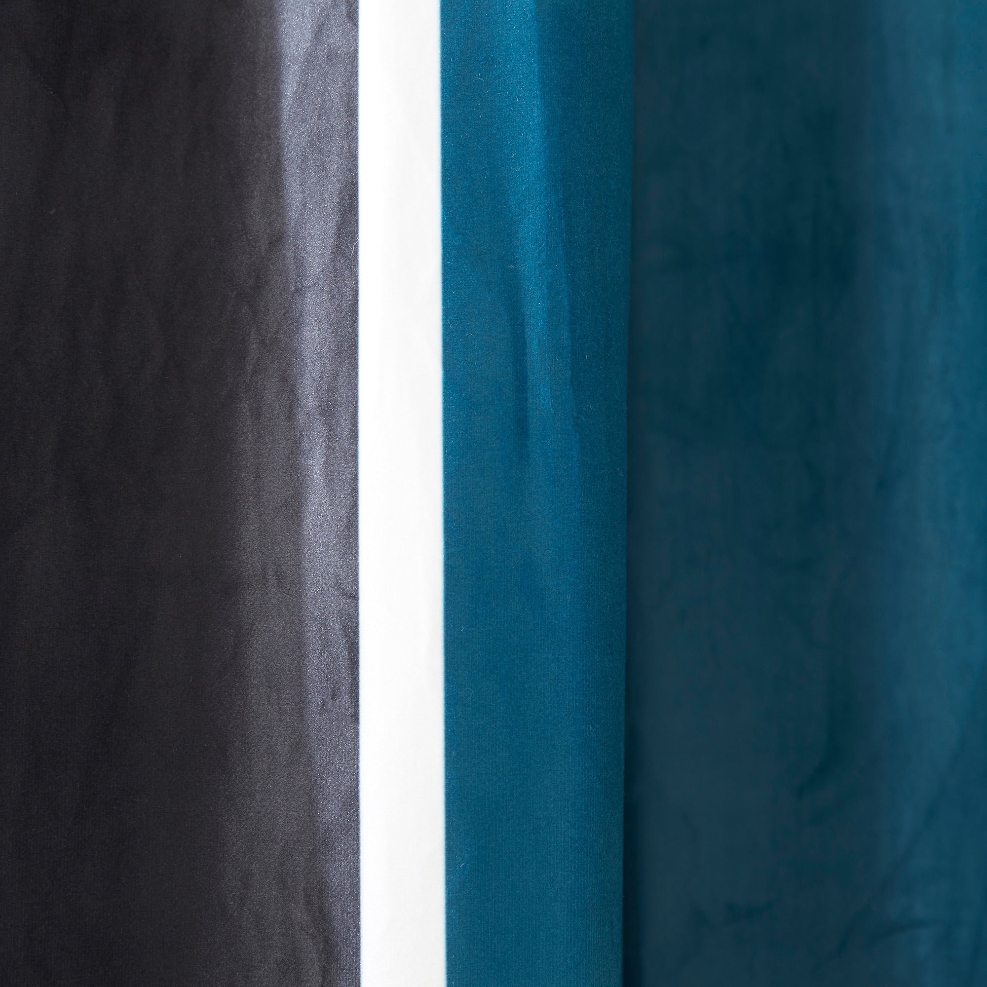 VASCO - Curtain with black eyelets MADURA Blue