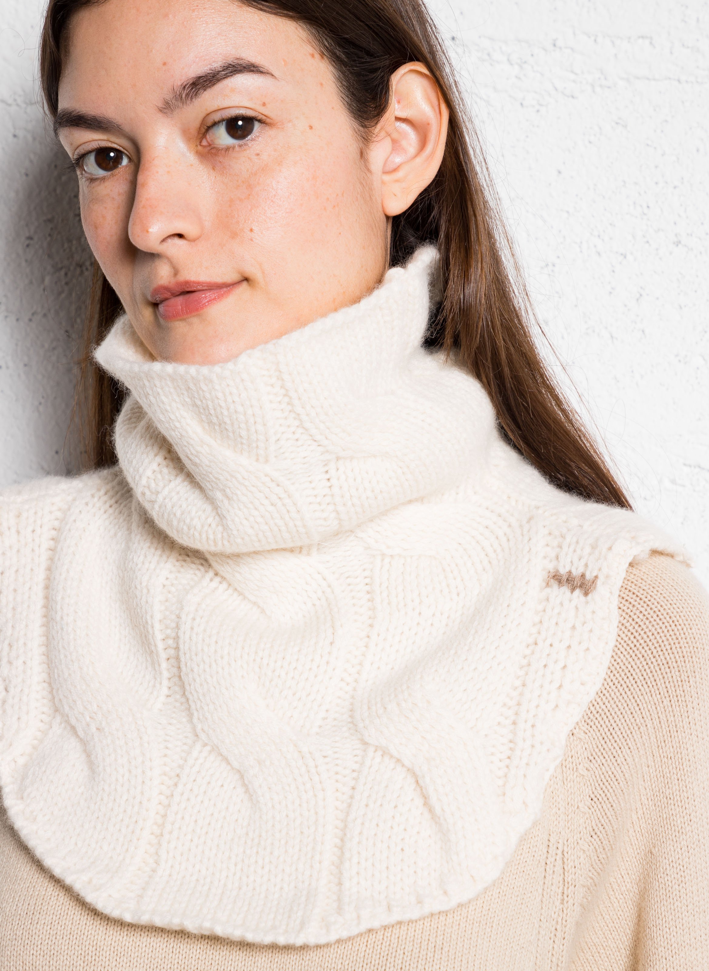 Coltrui van kasjmier KOON Wit