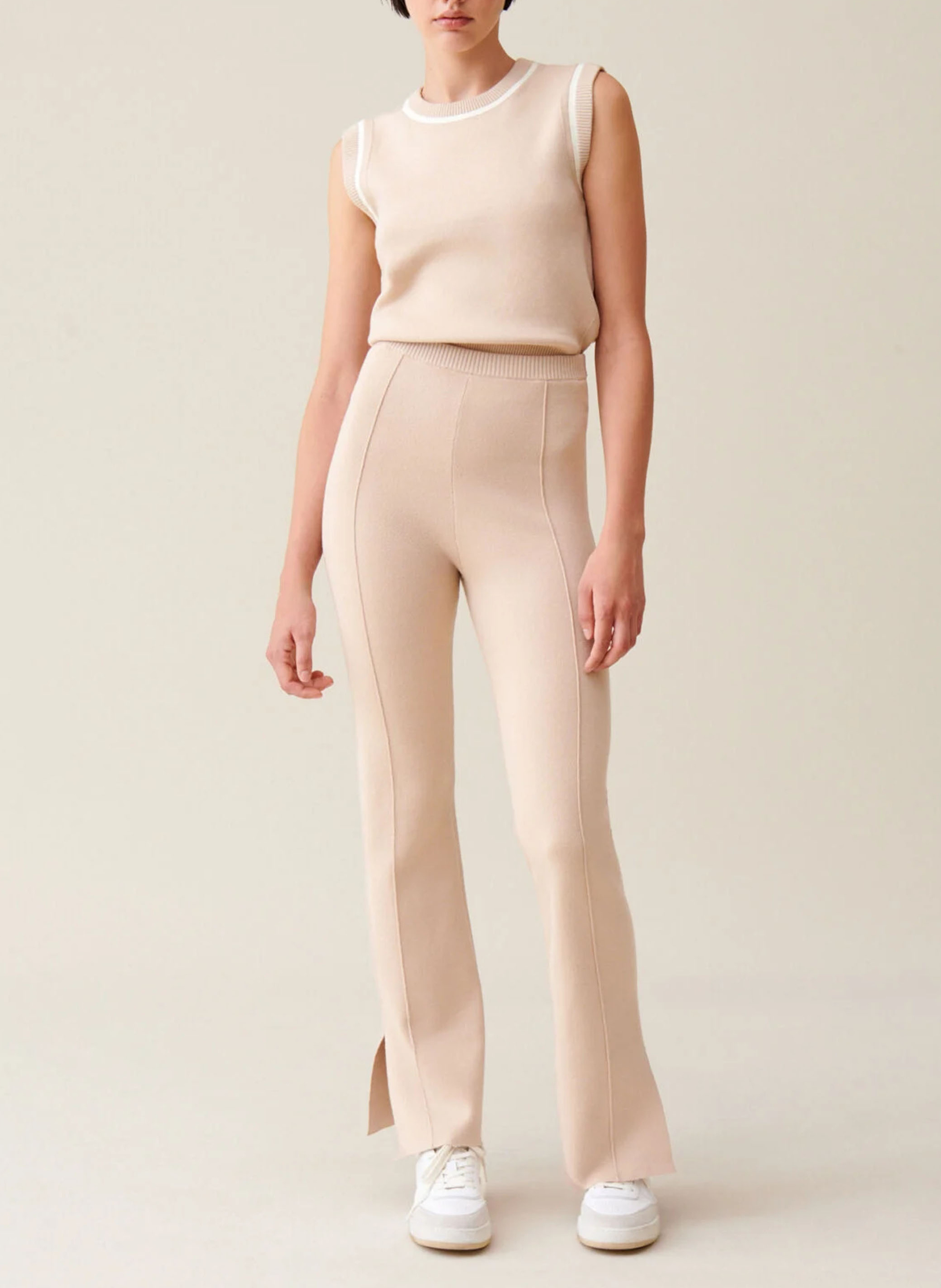 Gerade geschnittene Hose aus Baumwoll-Mix mit Ziernähten CLAUDIE PIERLOT Beige