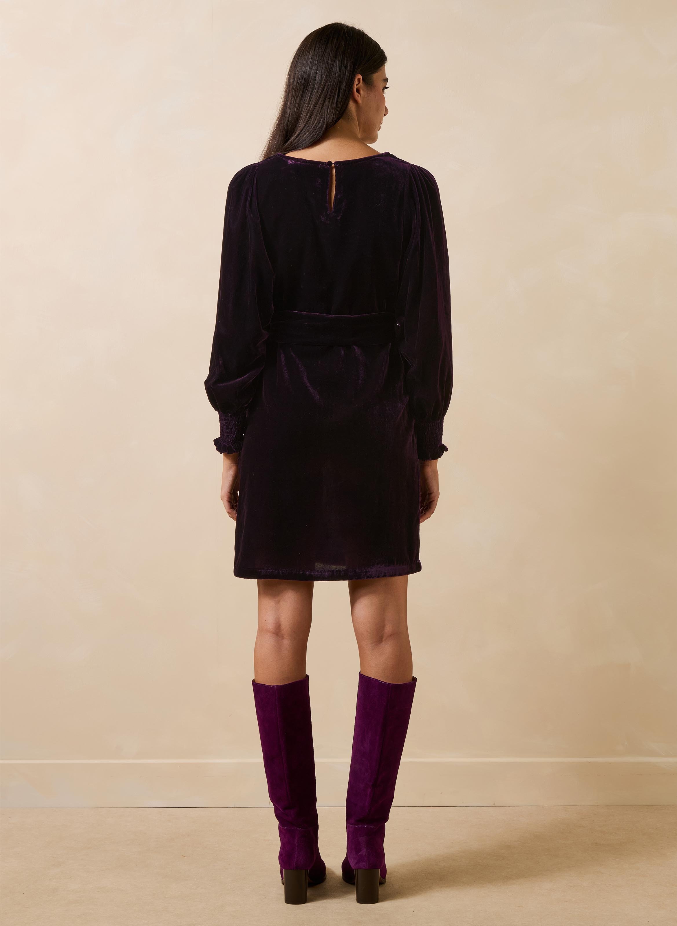 Straight velvet dress with round neckline LA FEE MARABOUTEE Purple