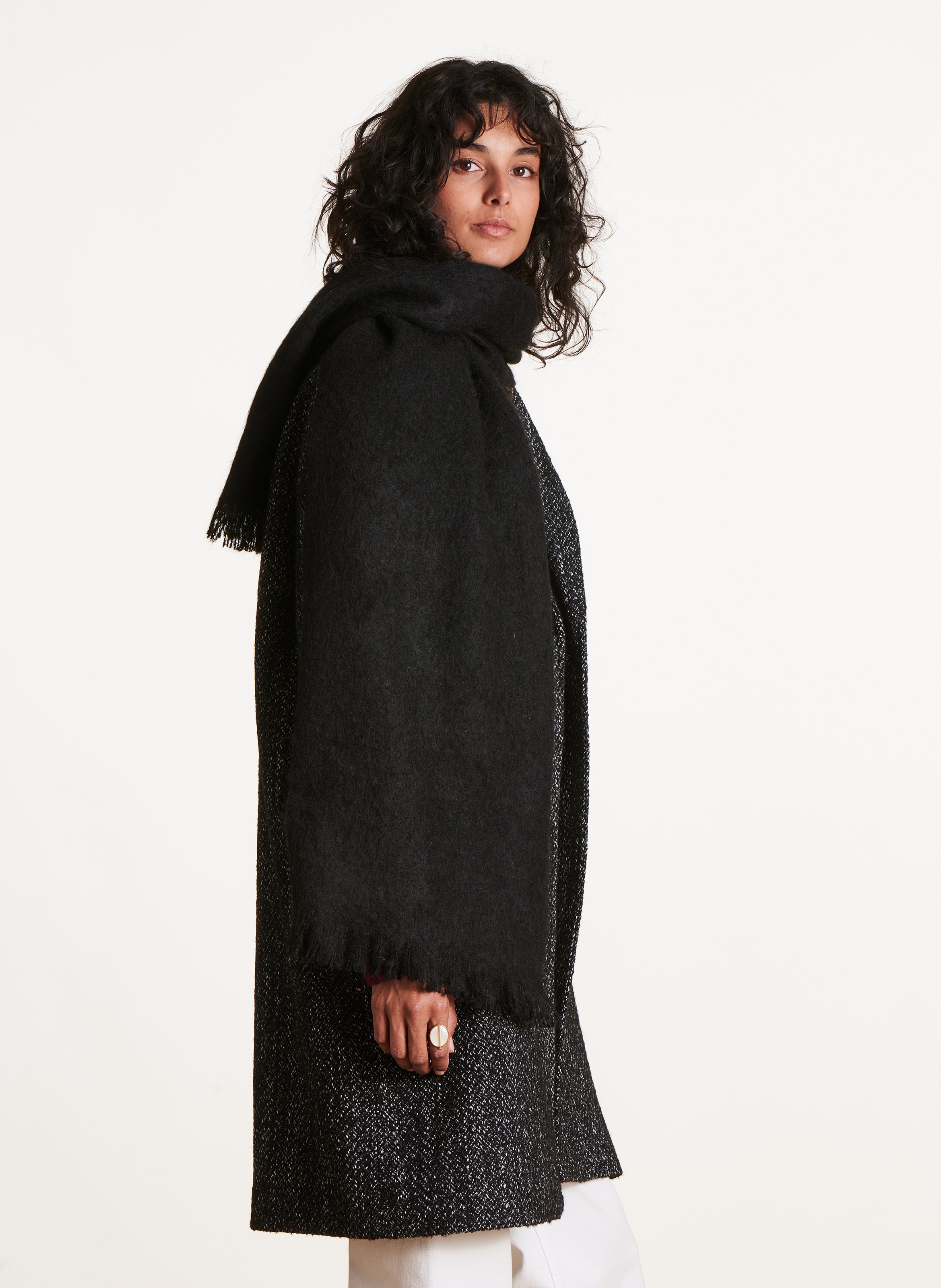 Wide fringed scarf LA FEE MARABOUTEE