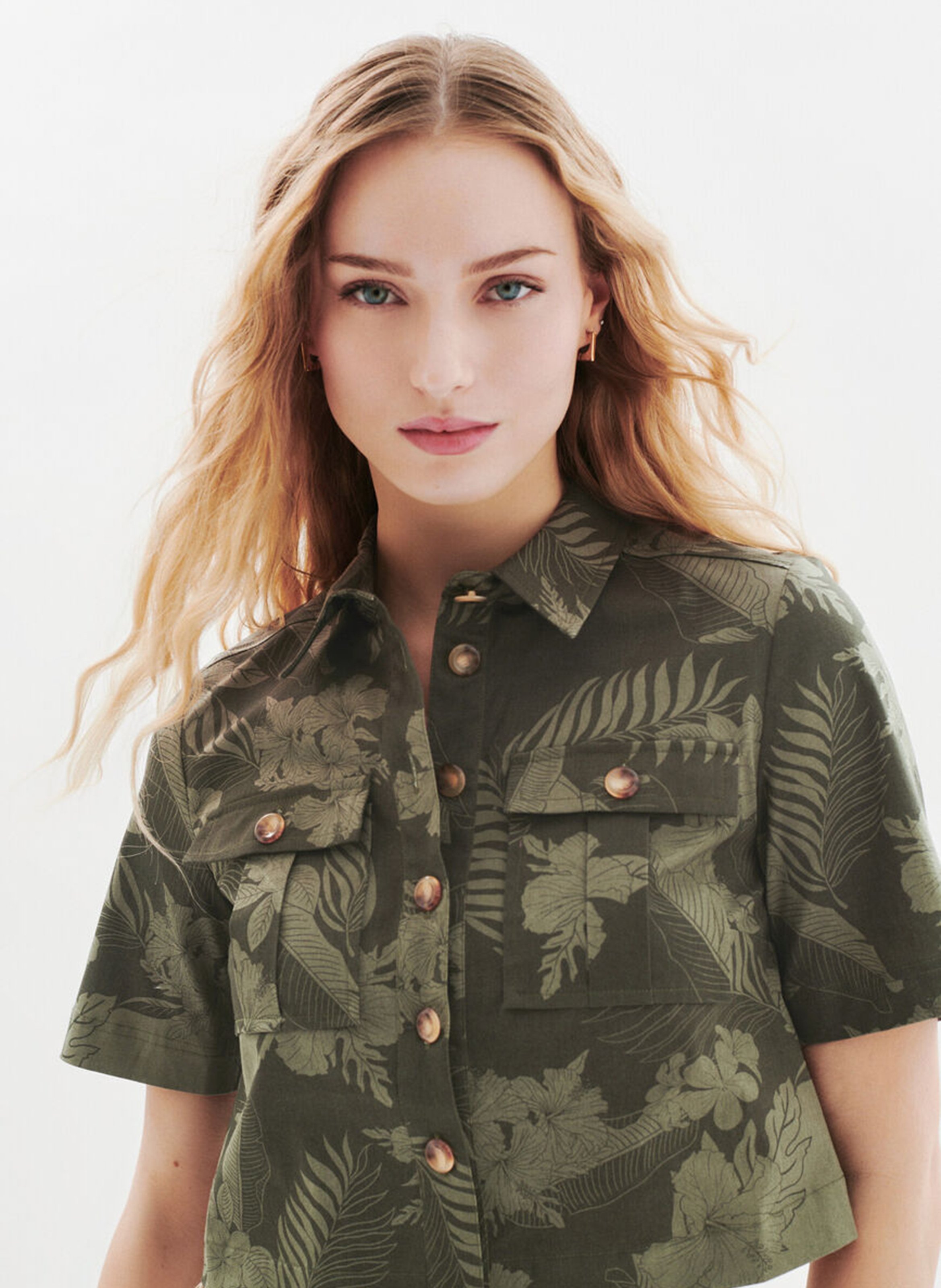 Cotton and linen shirt with classic collar CAROLL Green