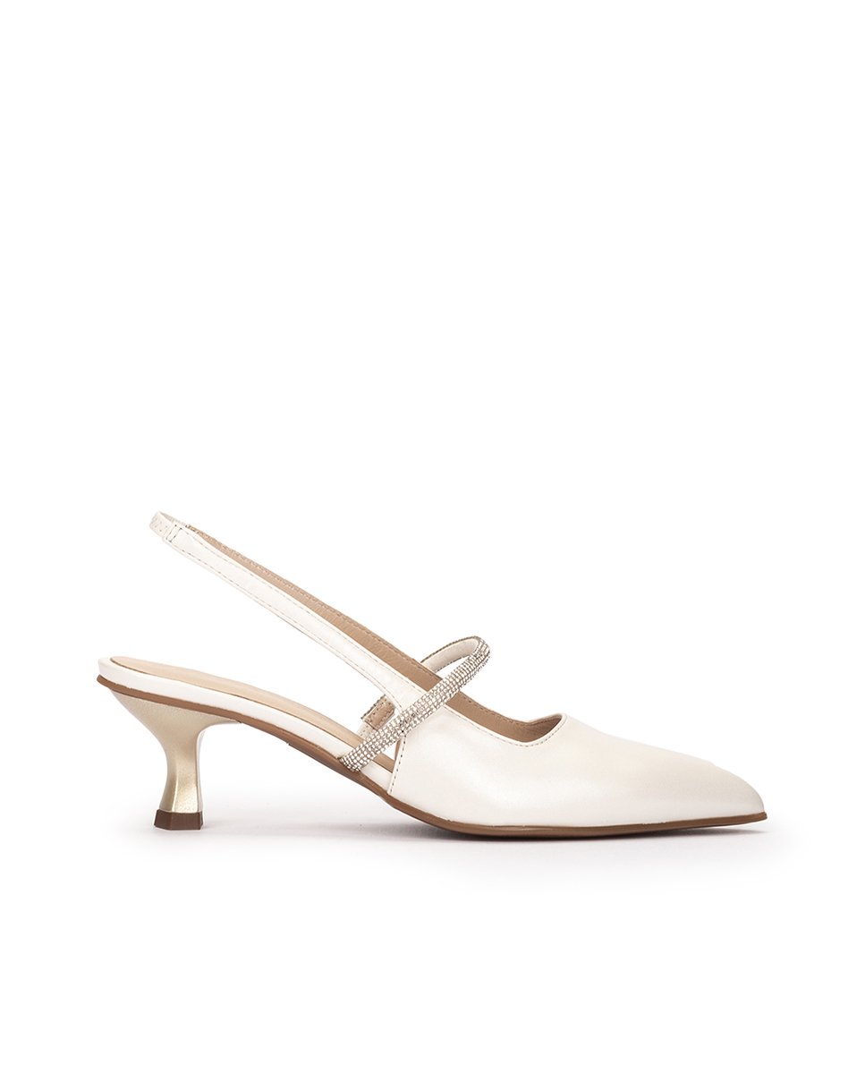 <p>White leather high heel shoes.</p> PEDRO MIRALLES White
