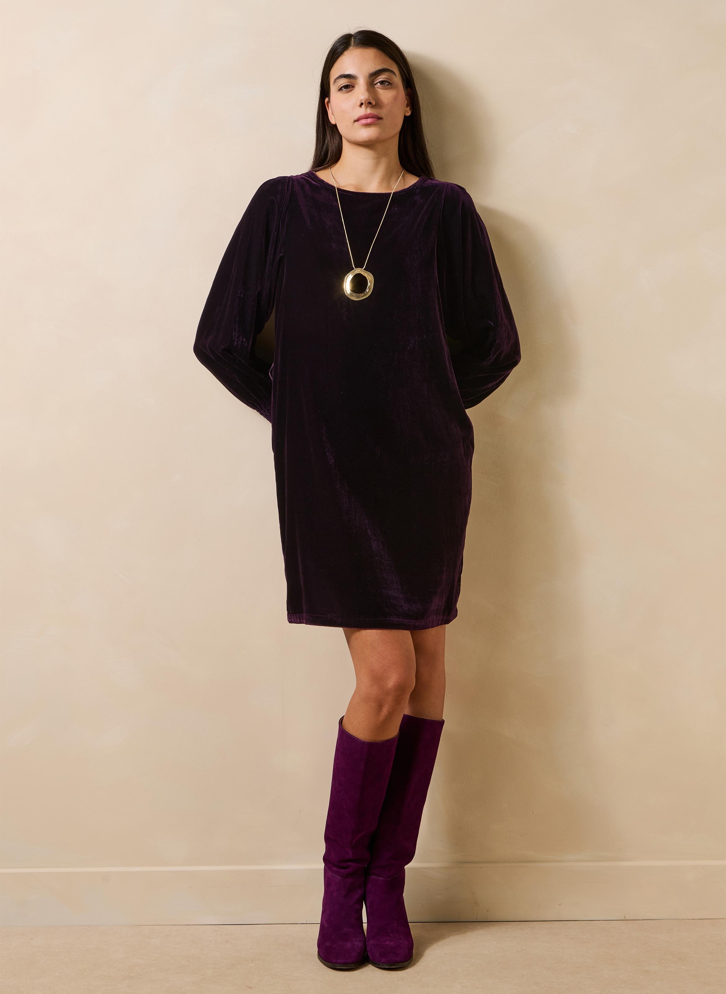 Straight velvet dress with round neckline LA FEE MARABOUTEE Purple