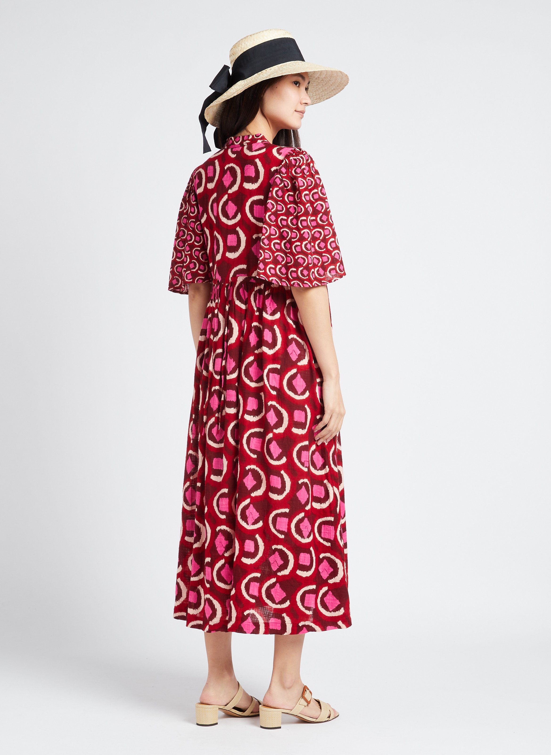 Sandales en cuir verni RIVECOUR Beige