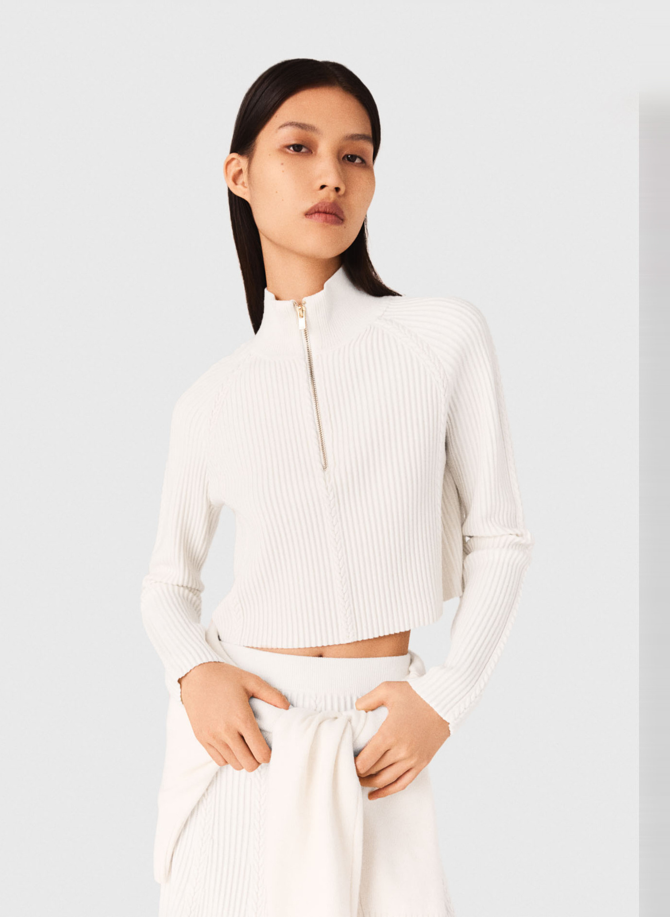 Rechte, gebreide trui met opstaande kraag MAJE Beige