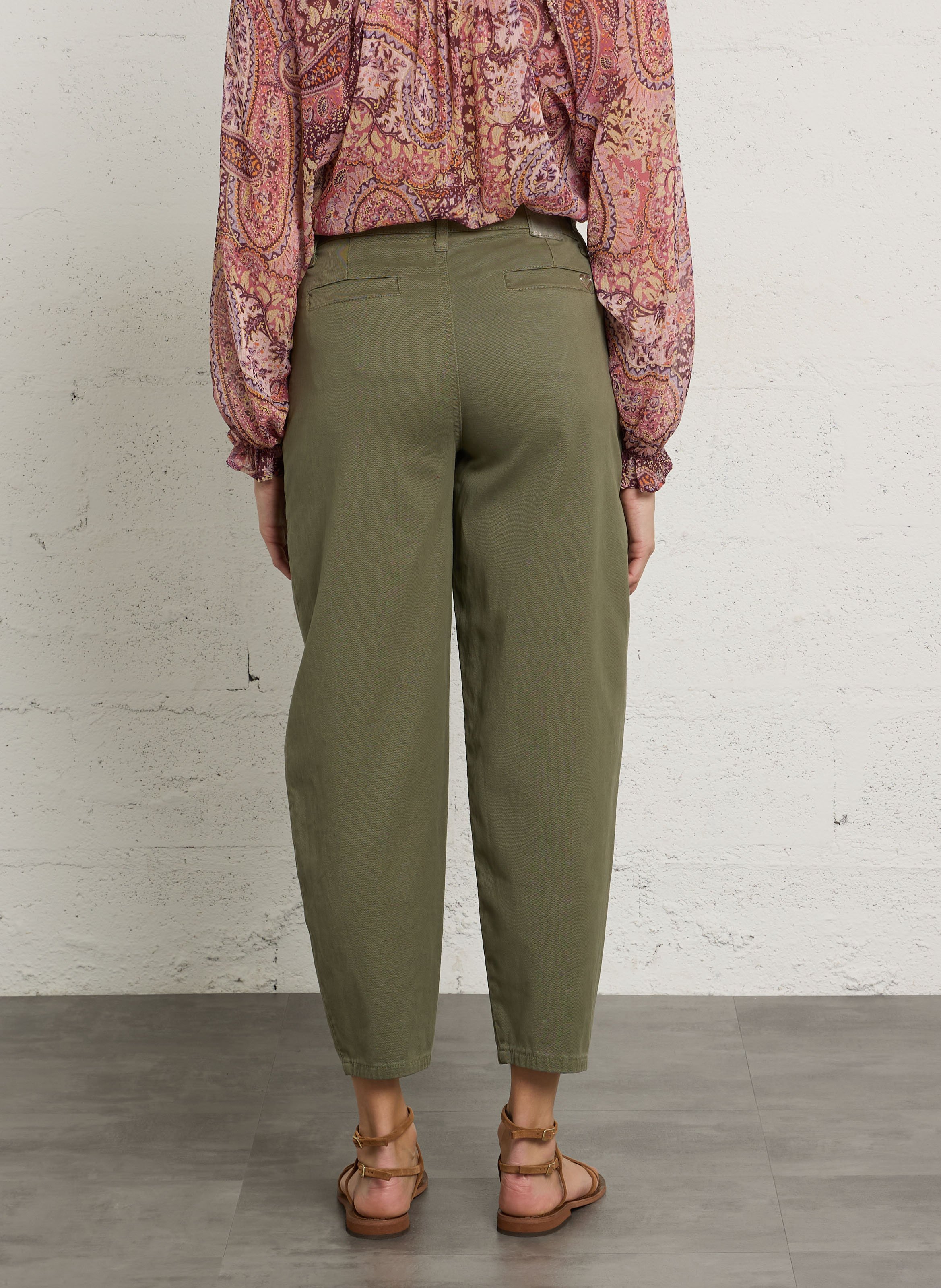 Broek met ballonpasvorm en zakken PLEASE Kaki