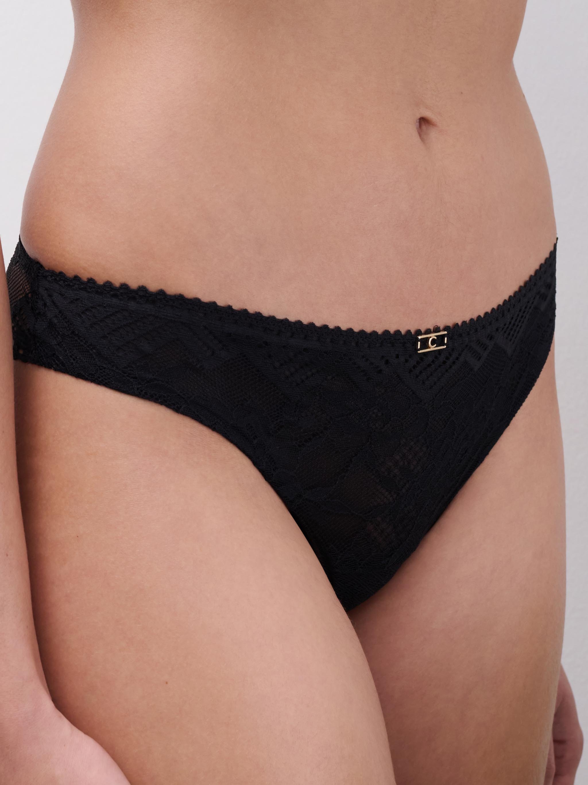 Lace tanga CHANTELLE Black
