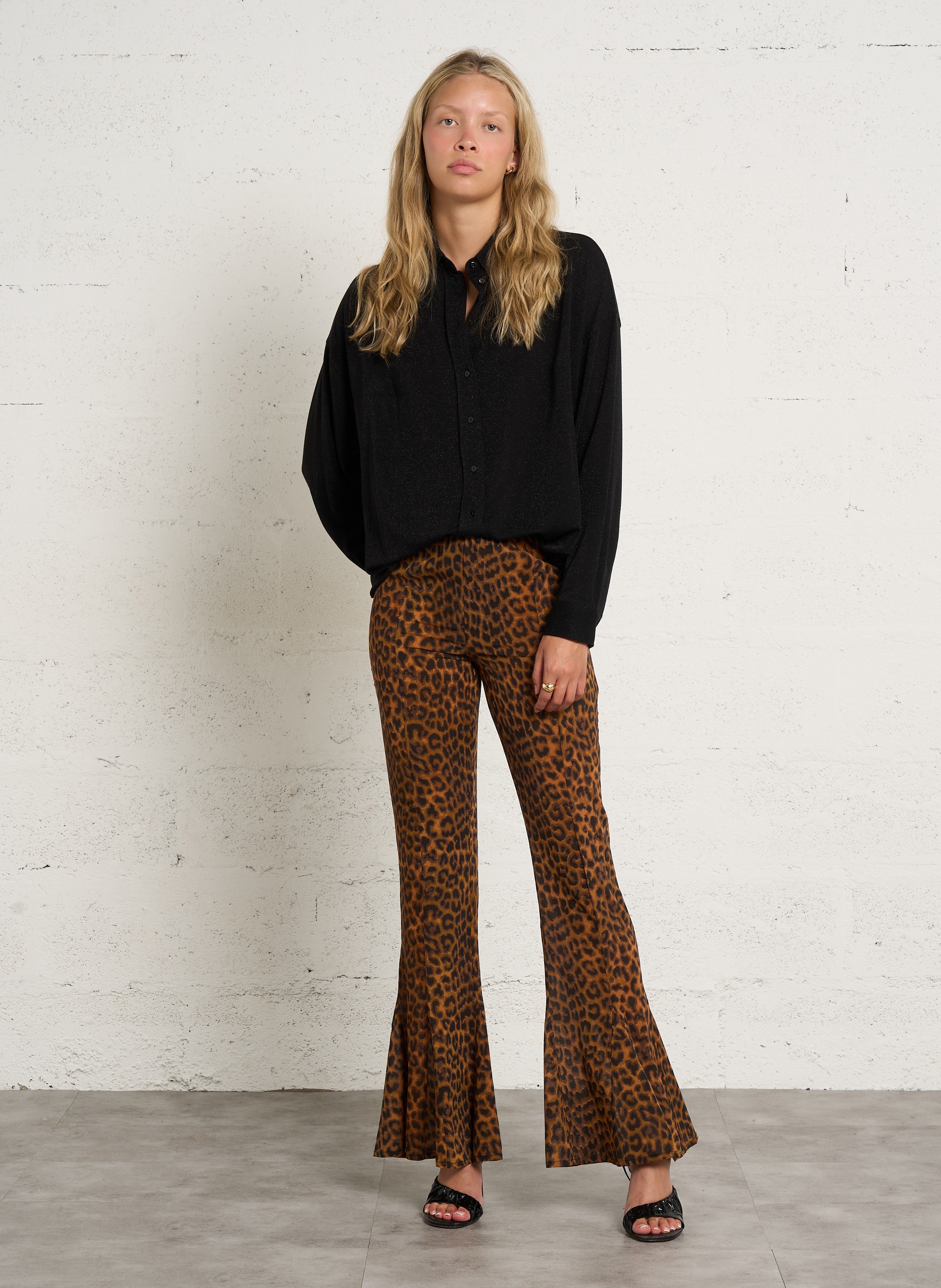 Pantalon flare léopard en soie MES DEMOISELLES Multicolore