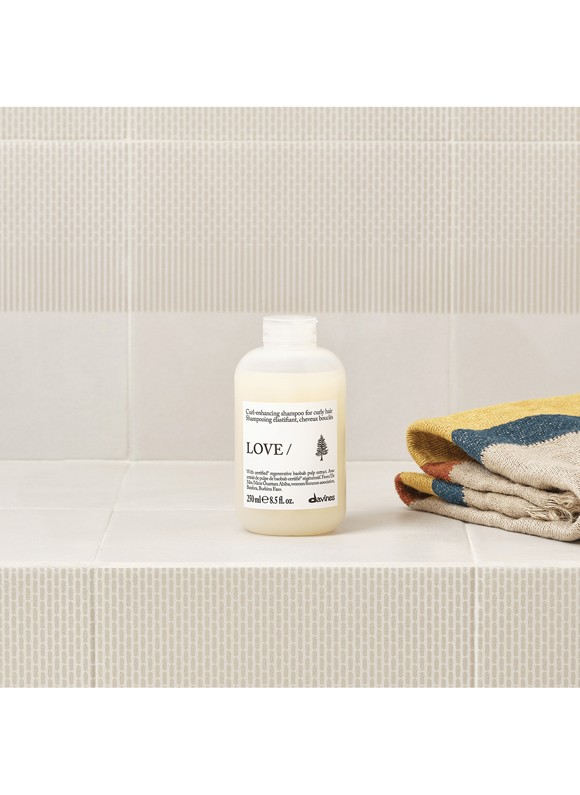LOVE CURL Shampoo DAVINES No color