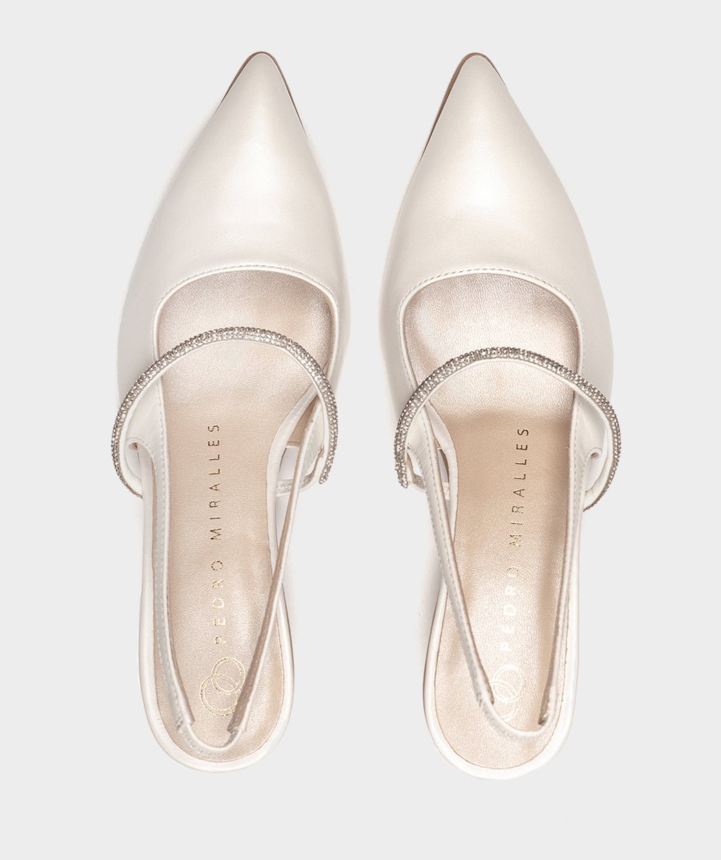 <p>White leather high heel shoes.</p> PEDRO MIRALLES White