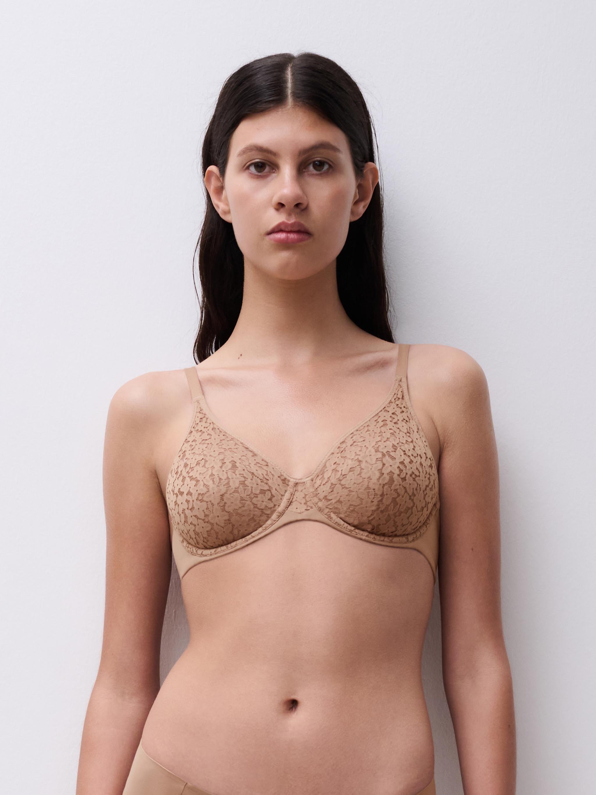 Moulded full-cup bra CHANTELLE Beige