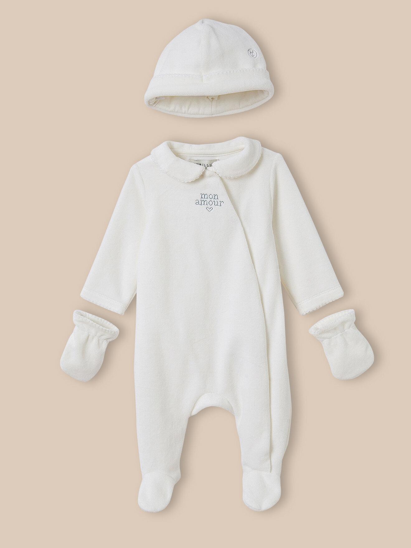 Maternity set: sleepsuit, beanie, and mittens CYRILLUS White