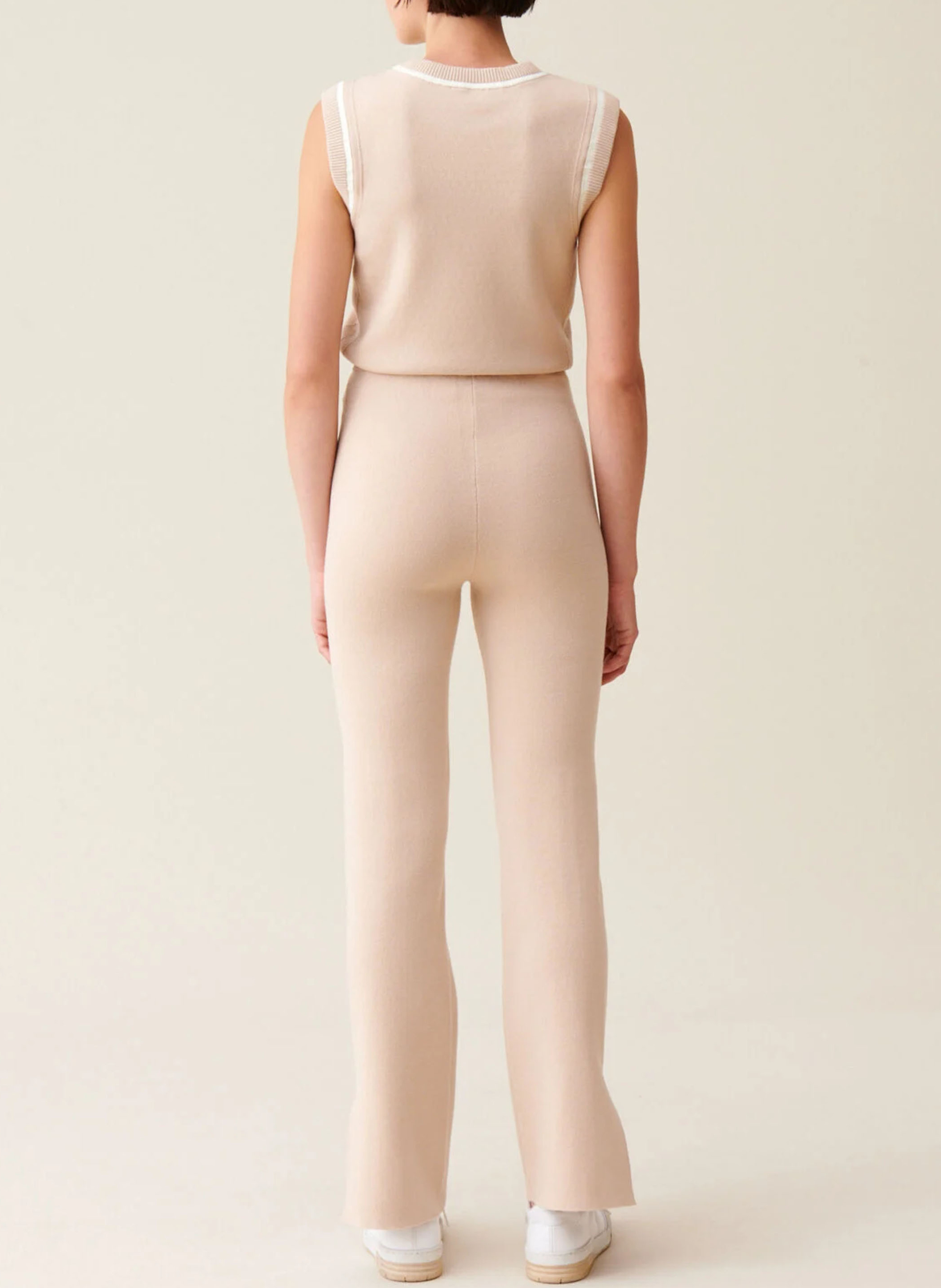 Gerade geschnittene Hose aus Baumwoll-Mix mit Ziernähten CLAUDIE PIERLOT Beige