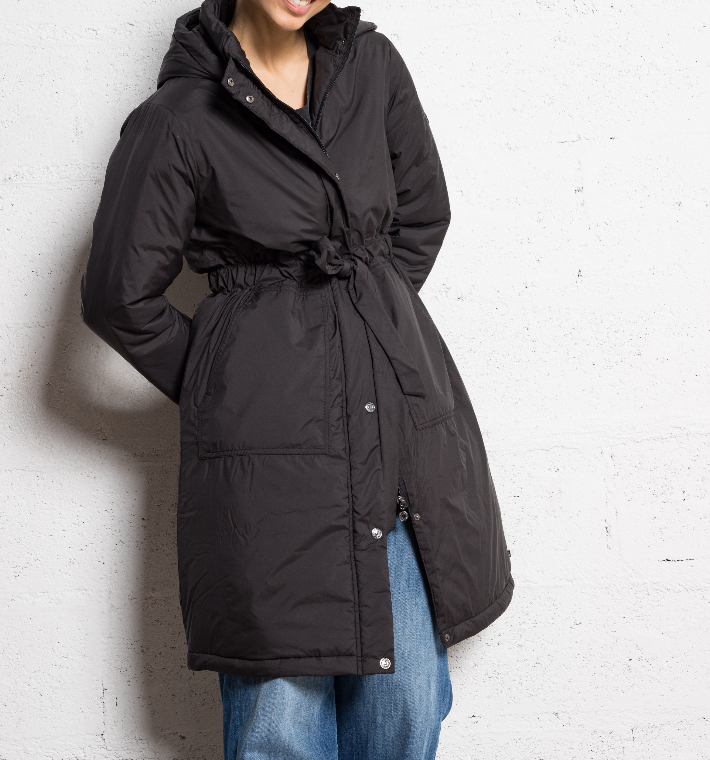 - Straight-leg jeans
- 5 pockets
- Straight cut
- Faded effect LE TEMPS DES CERISES Blue