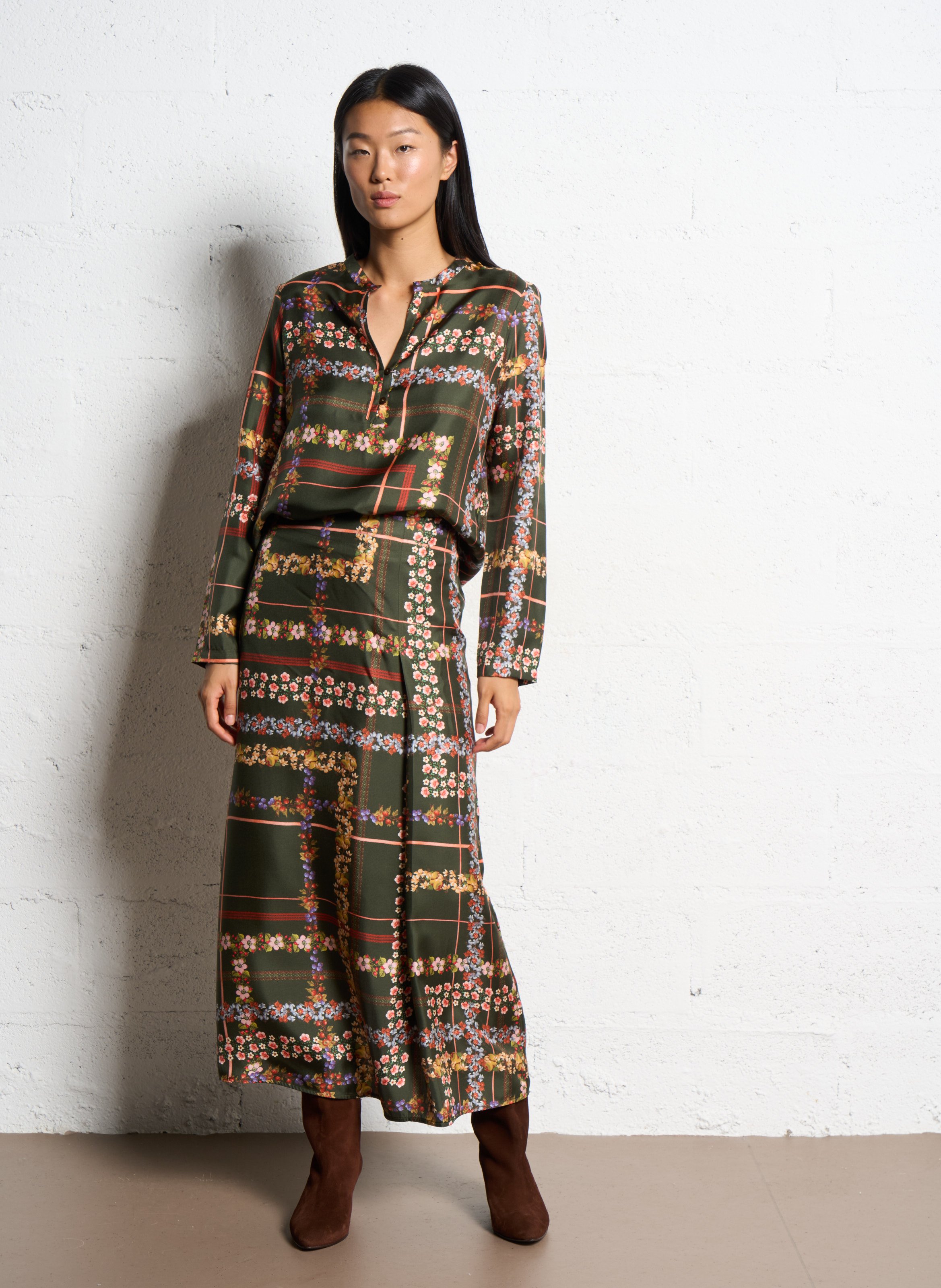 Blouse col V en soie MOMONI Vert