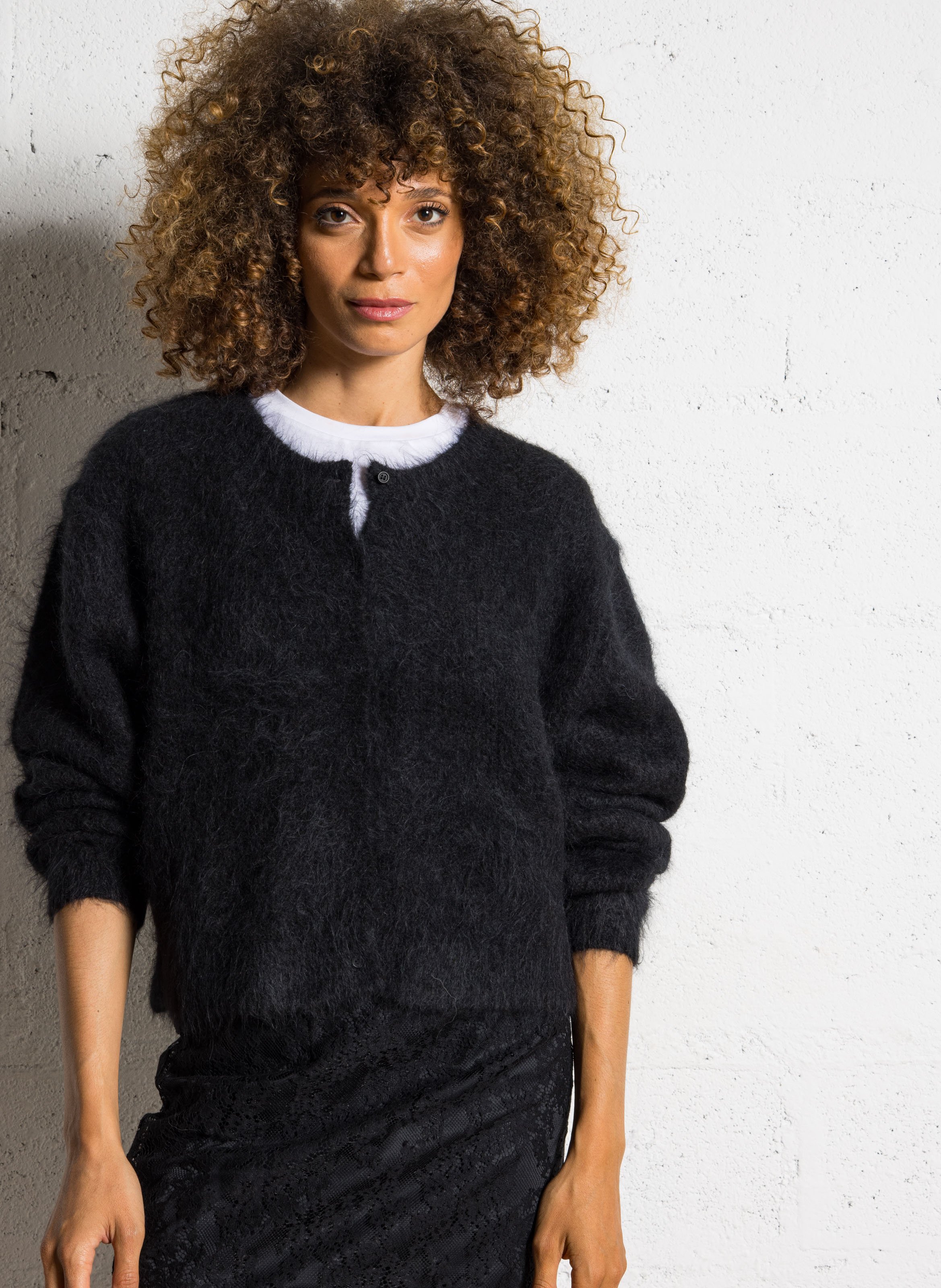 Straight round-neck wool-blend cardigan AMERICAN VINTAGE Black