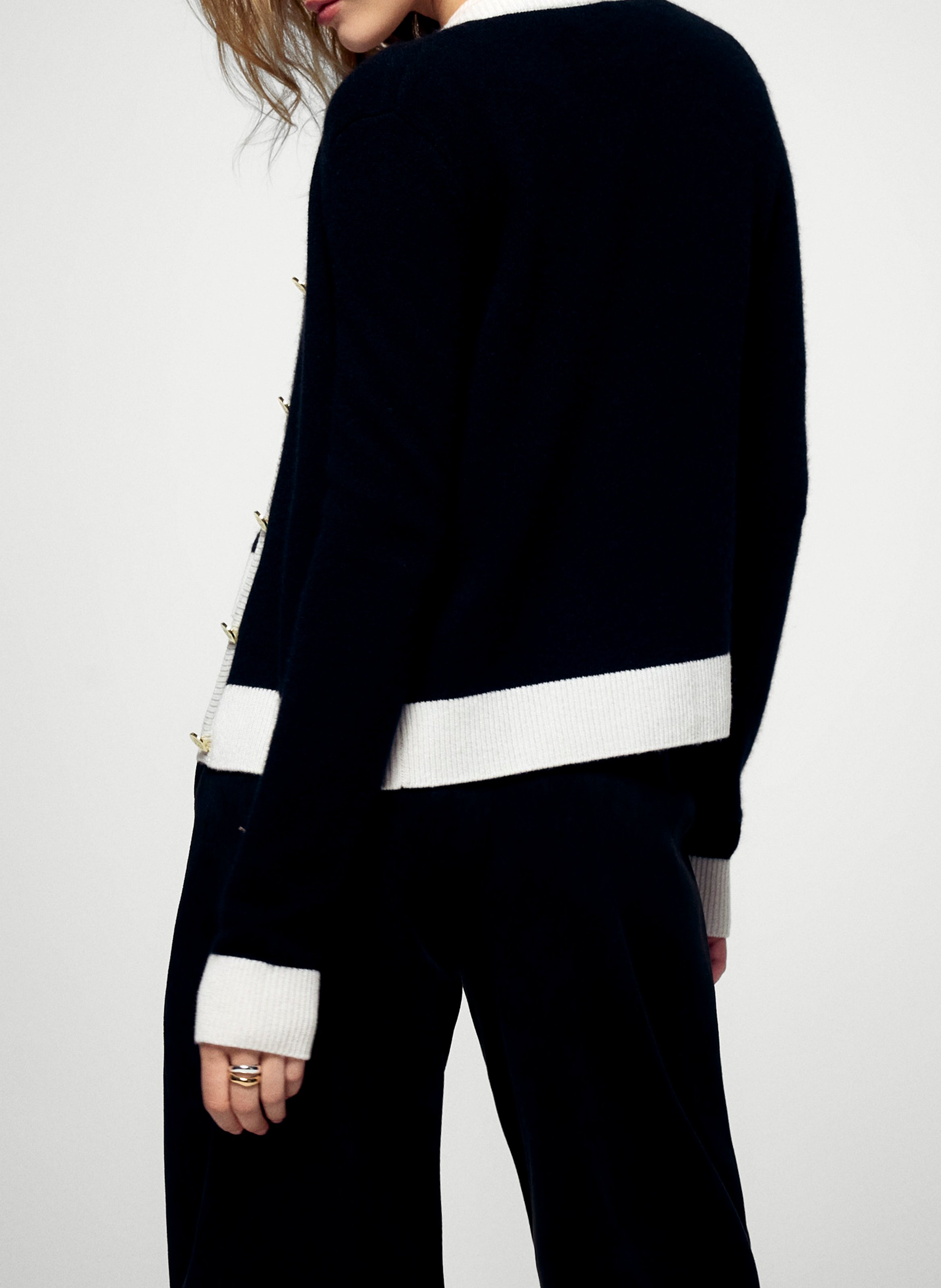 Round-neck cashmere cardigan FROM FUTURE Black