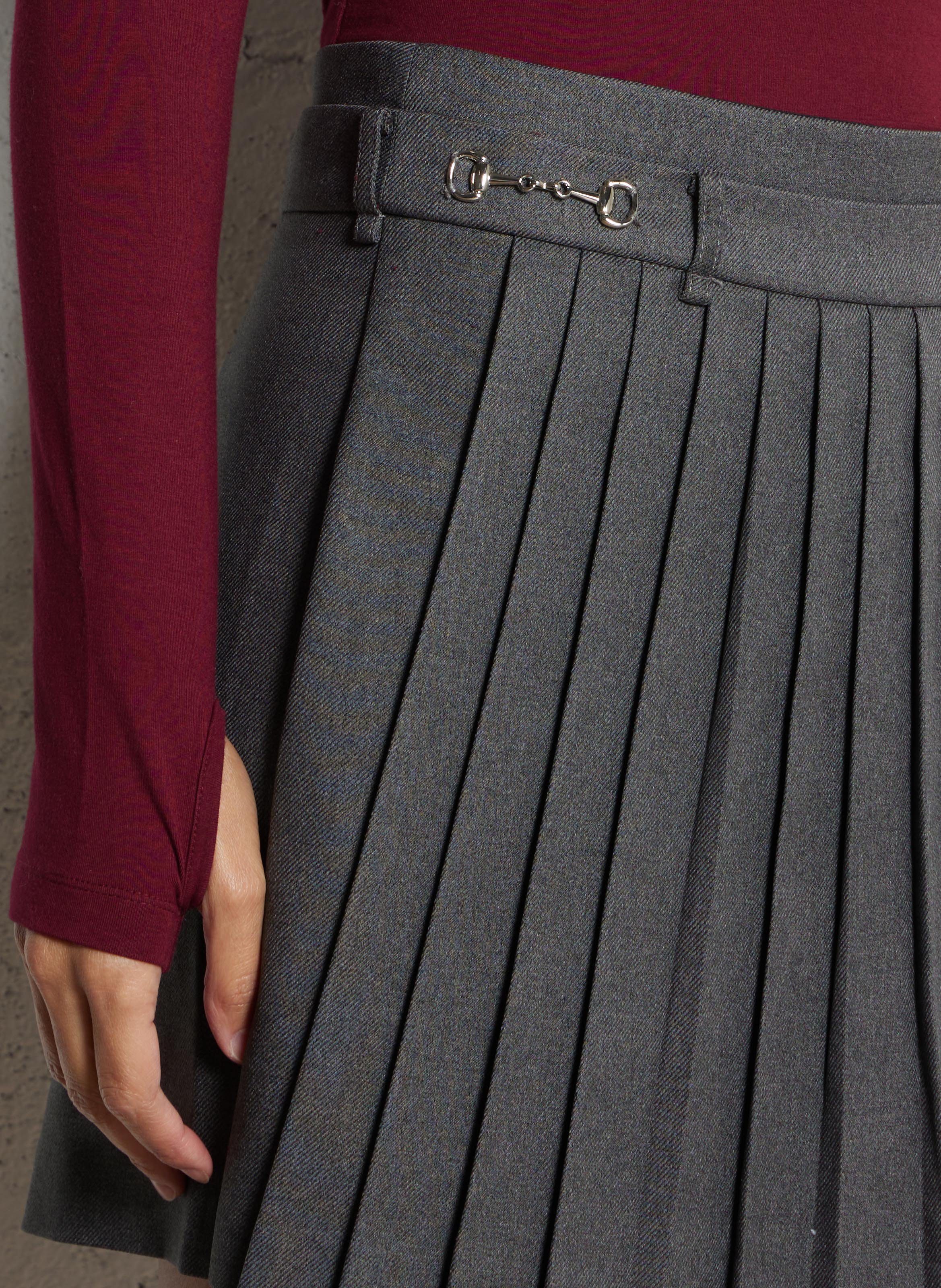 Gefalteter einfarbiger Minirock BERENICE Grau