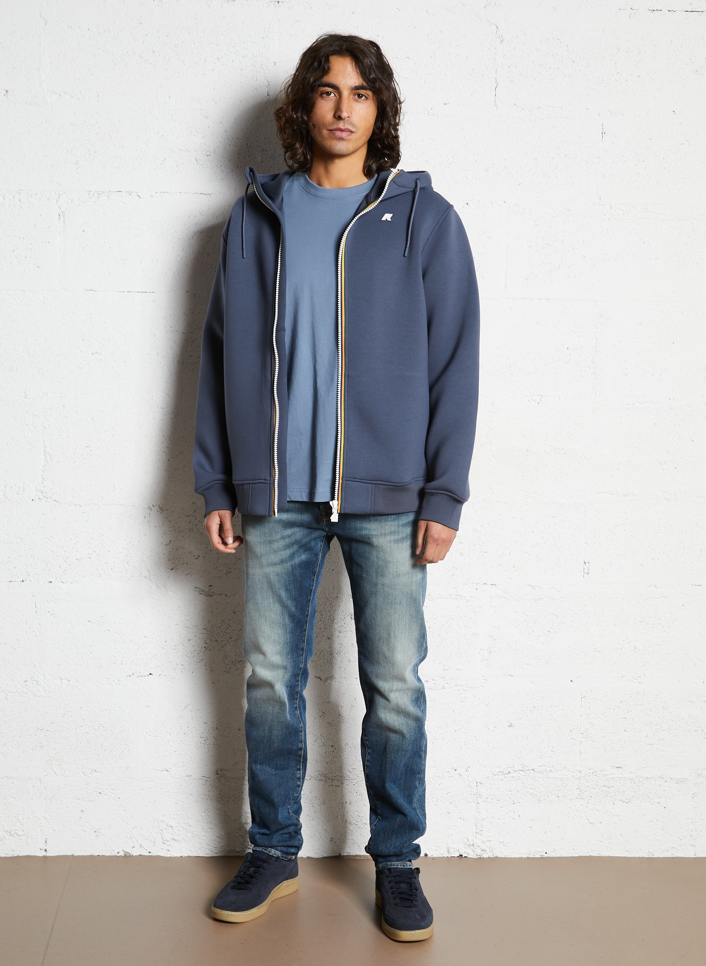 - Straight-leg jeans
- 5 pockets
- Straight cut
- Faded effect LE TEMPS DES CERISES Blue