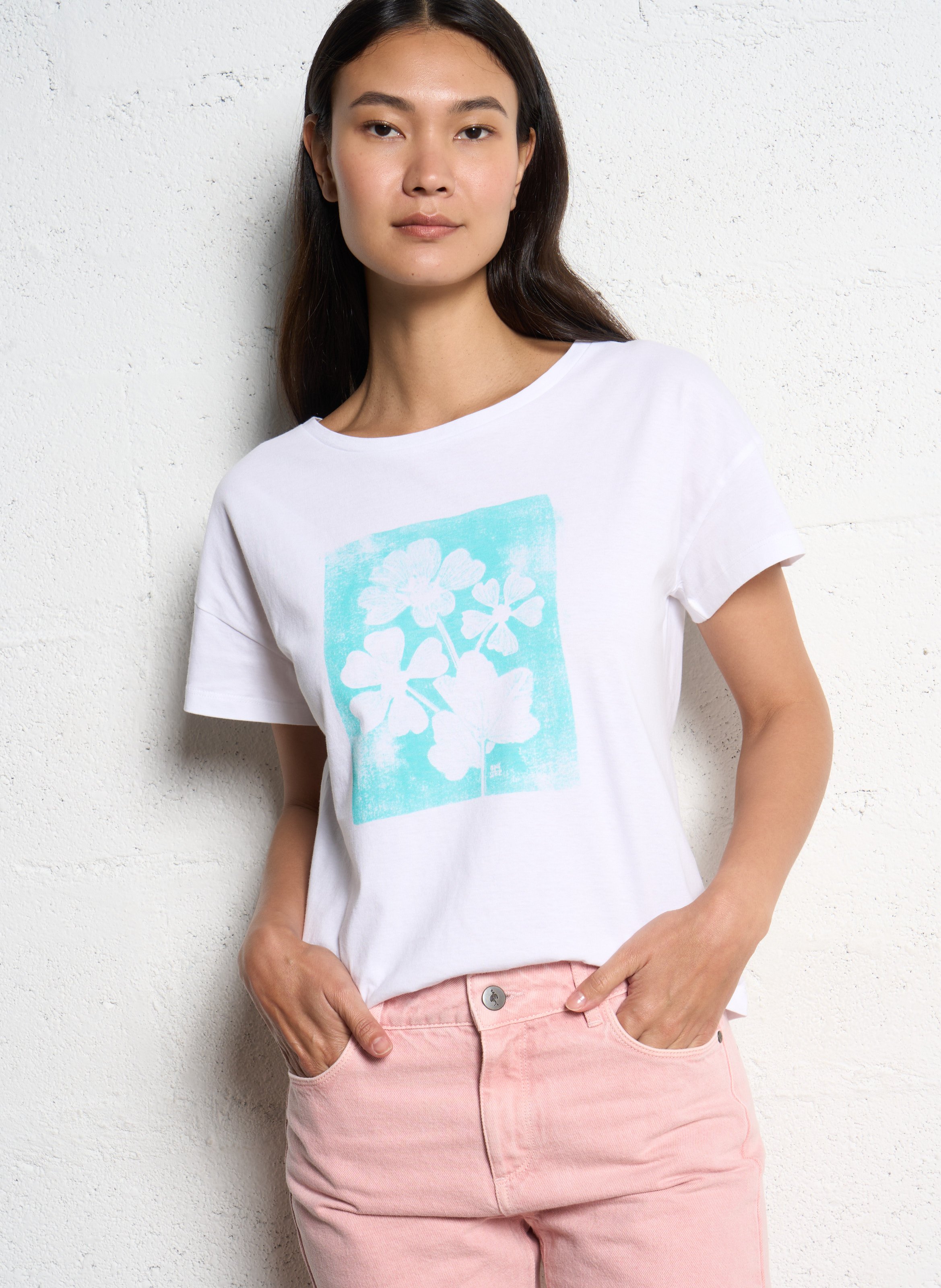 Straight T-shirt with front print ONE STEP