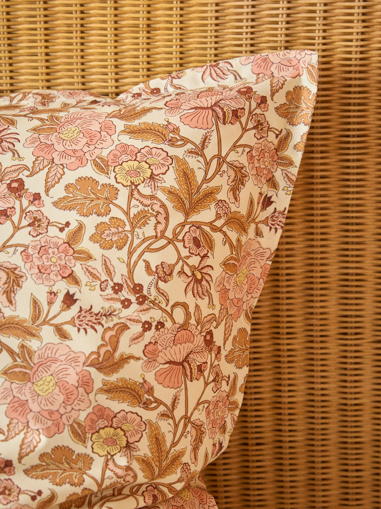 Cotton percale pillowcase "Amelia" CYRILLUS Brown