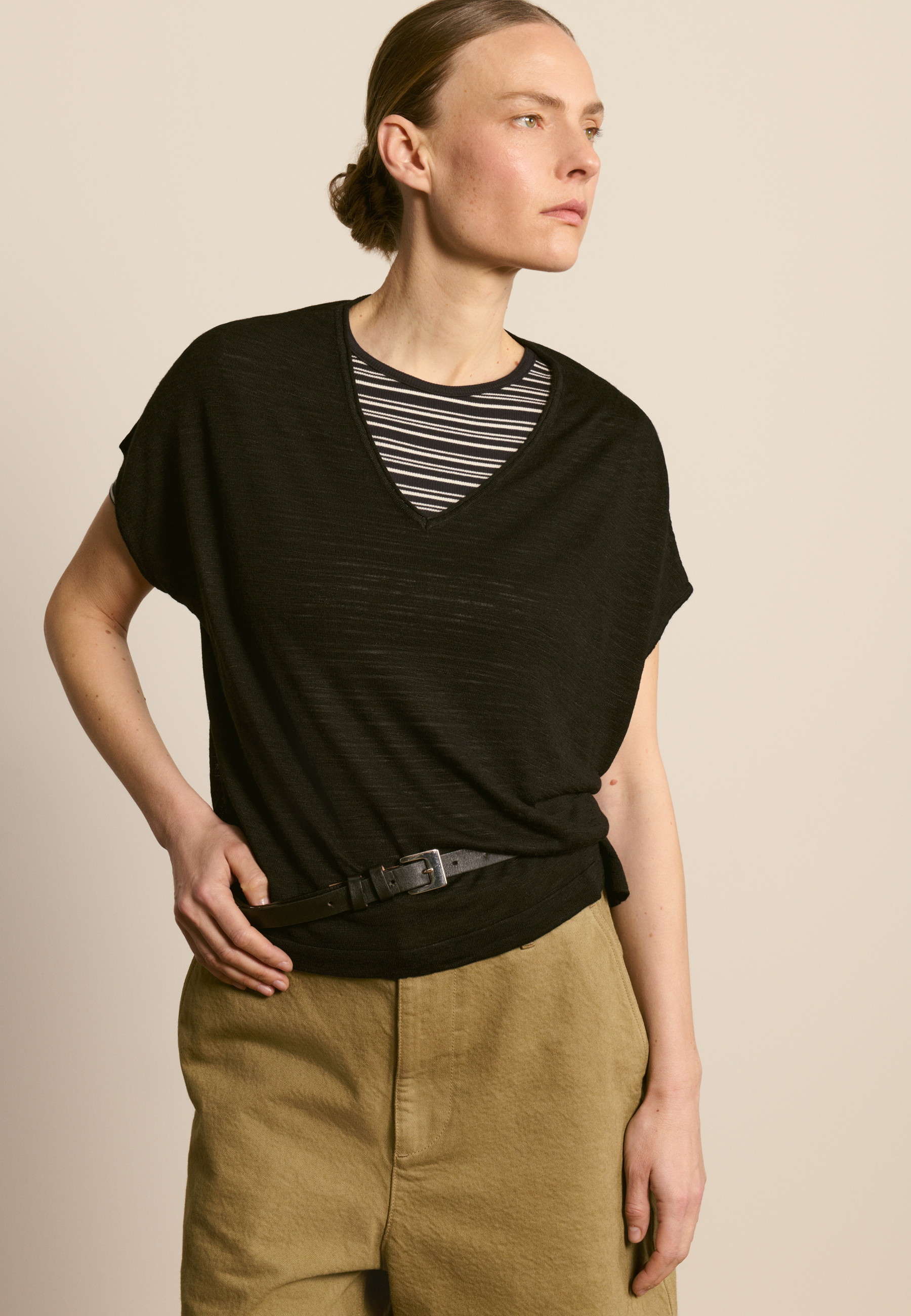 T-shirt col v en lin flammé MAISON MONTAGUT Noir