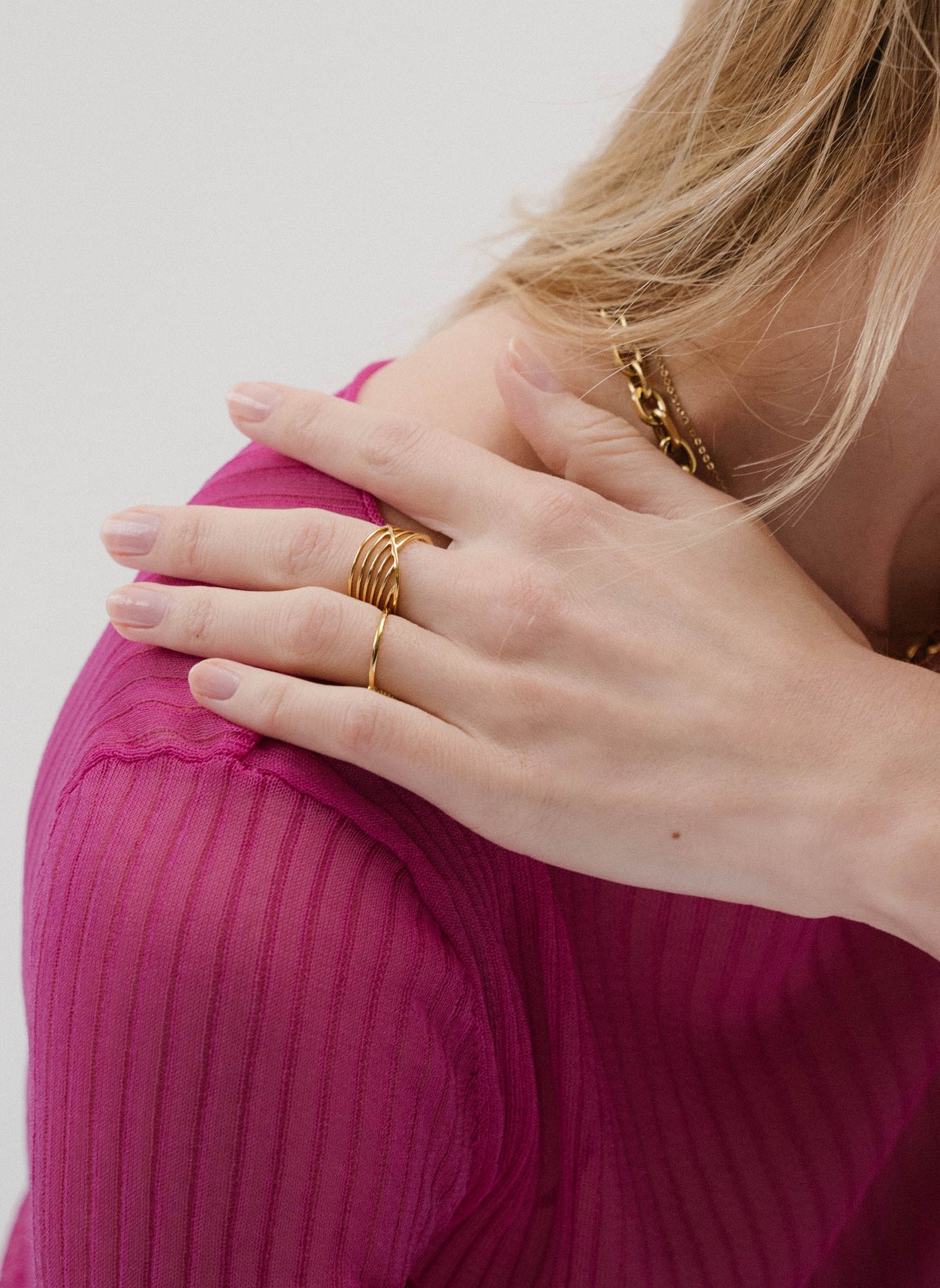 Wide omega ring AEC Paris Golden