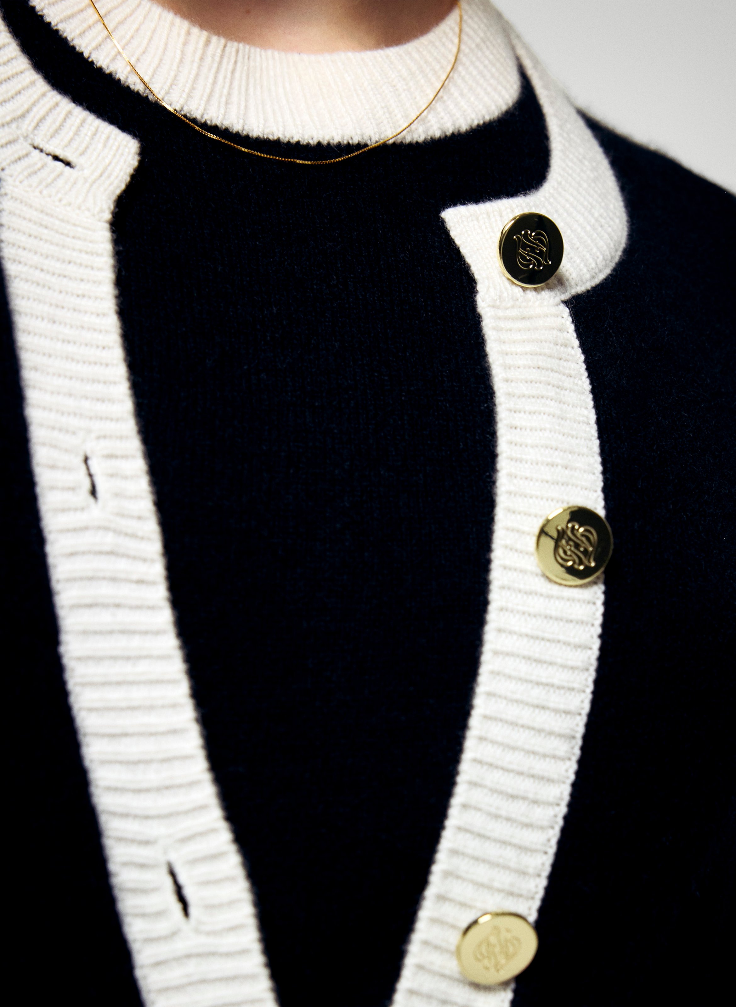 Round-neck cashmere cardigan FROM FUTURE Black