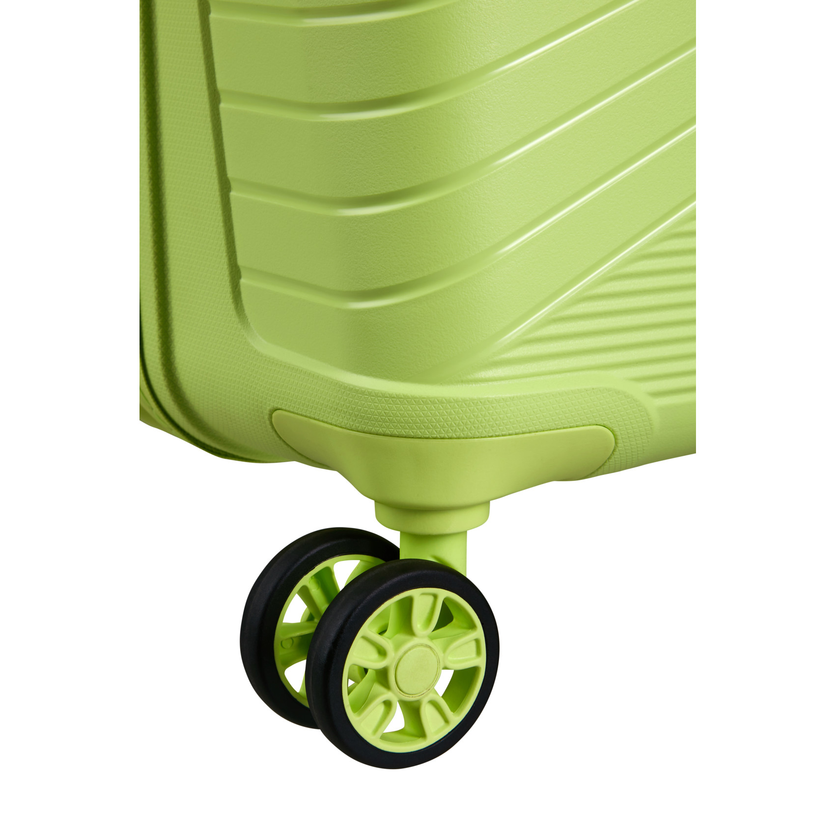Airconic 4-wheel suitcase size M AMERICAN TOURISTER Green