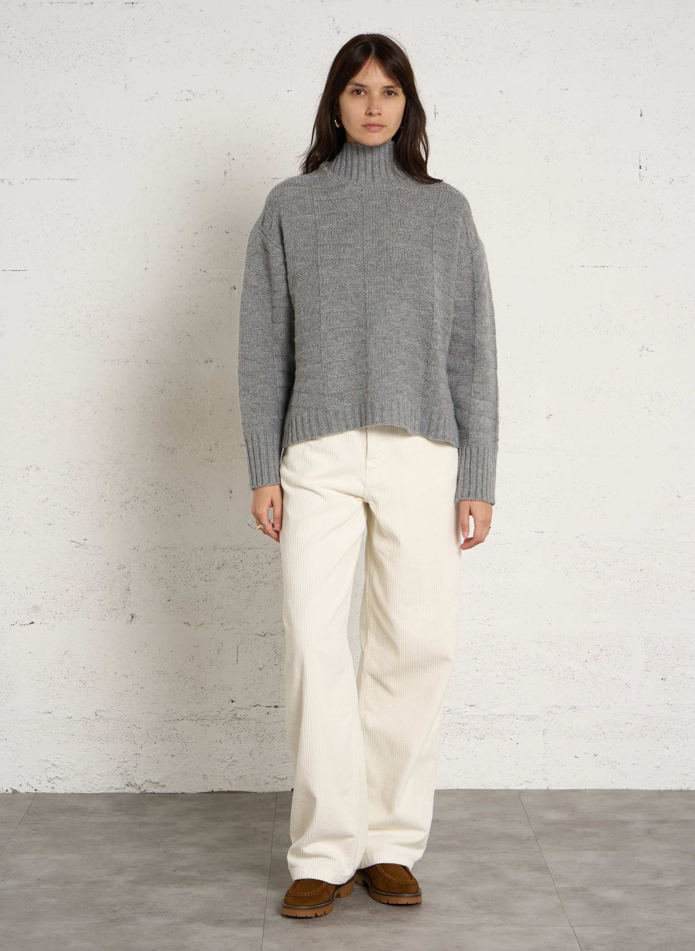 Pull droit col montant en laine BELLA JONES Gris