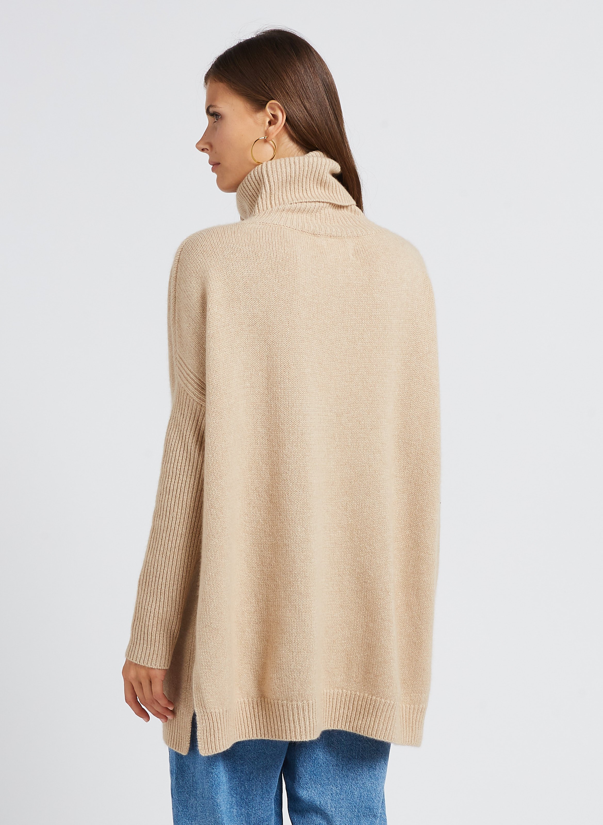 Beige cashmere turtleneck outlet sweater