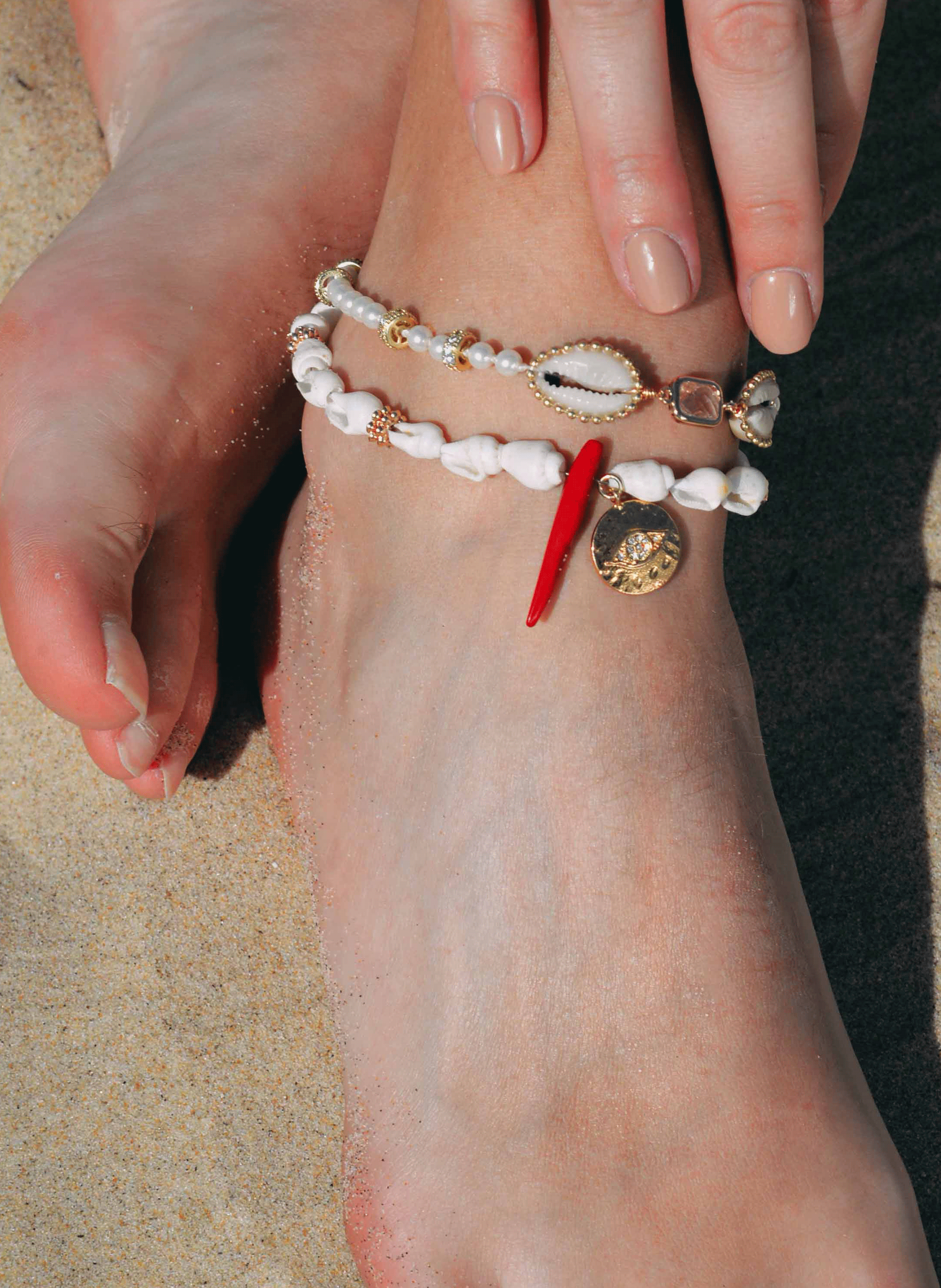 Adjustable anklet with beads and seashells HIPANEMA White